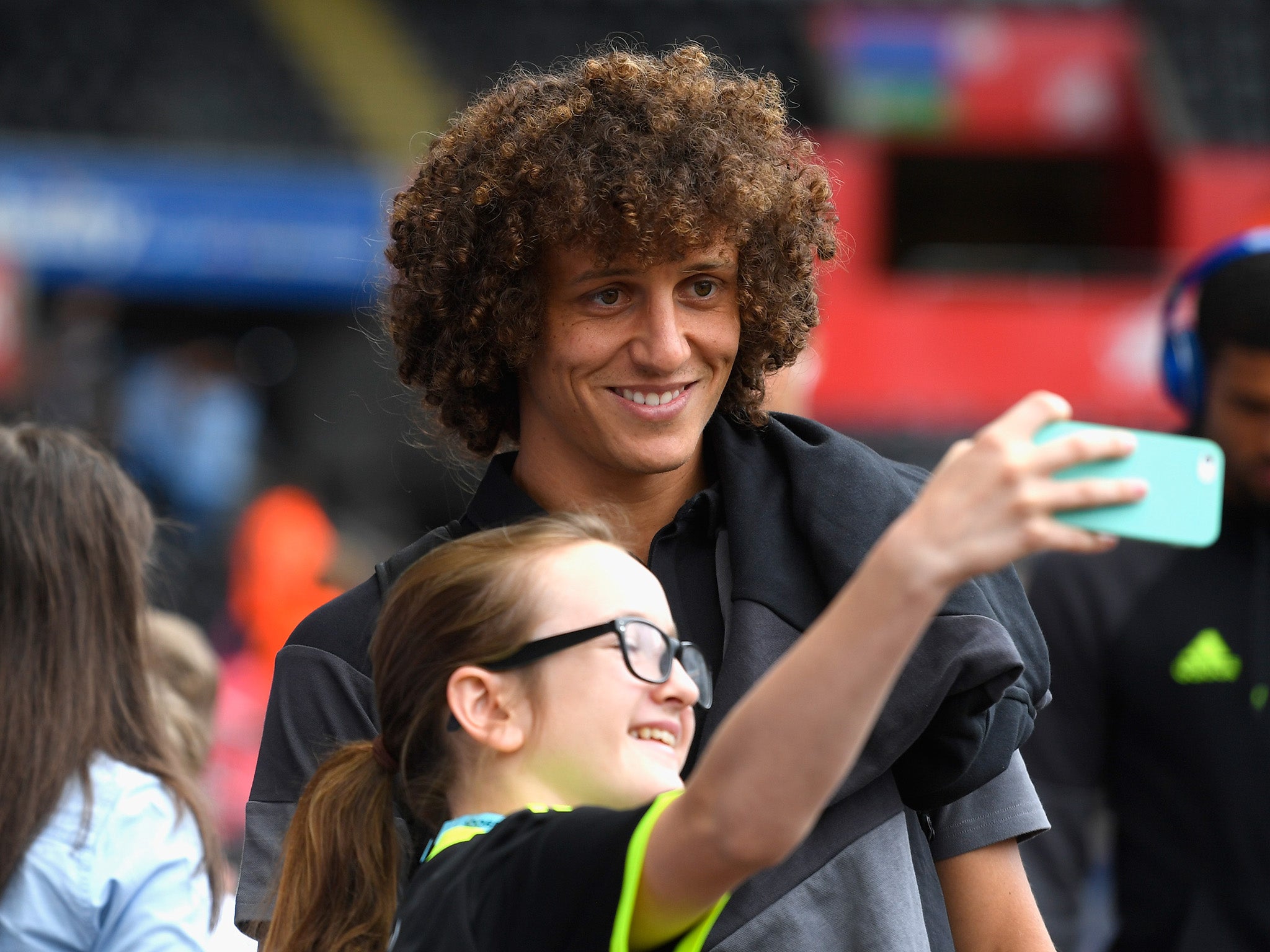 David Luiz starts on the bench