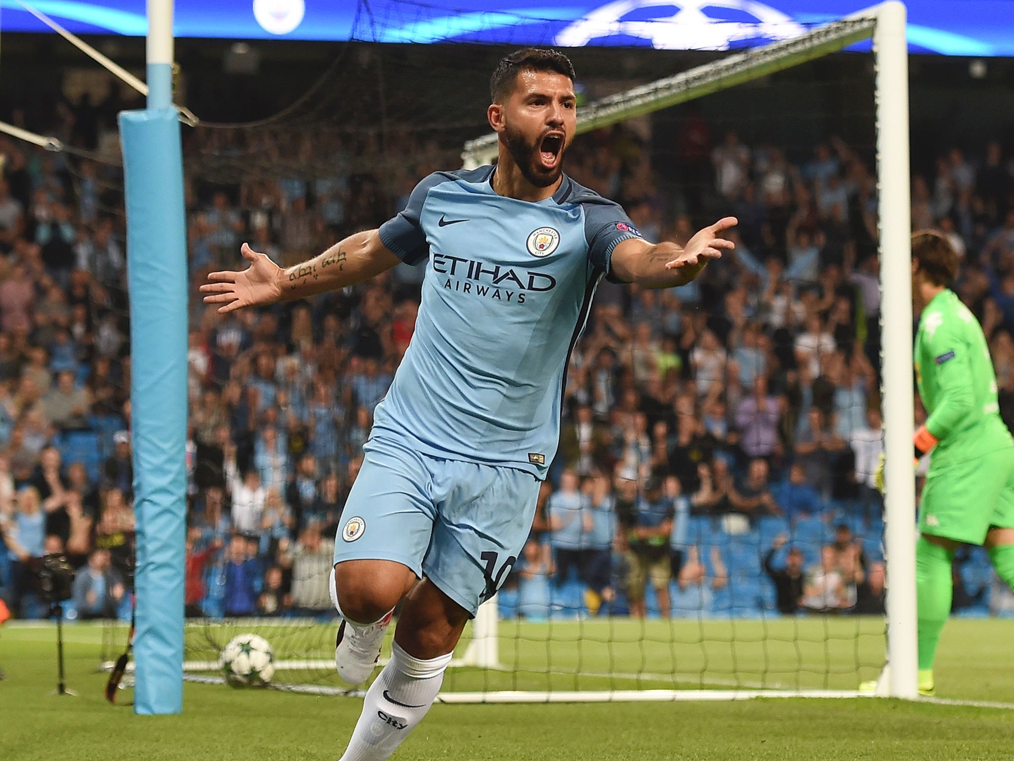 Aguero celebrates putting City ahead against Gladbach