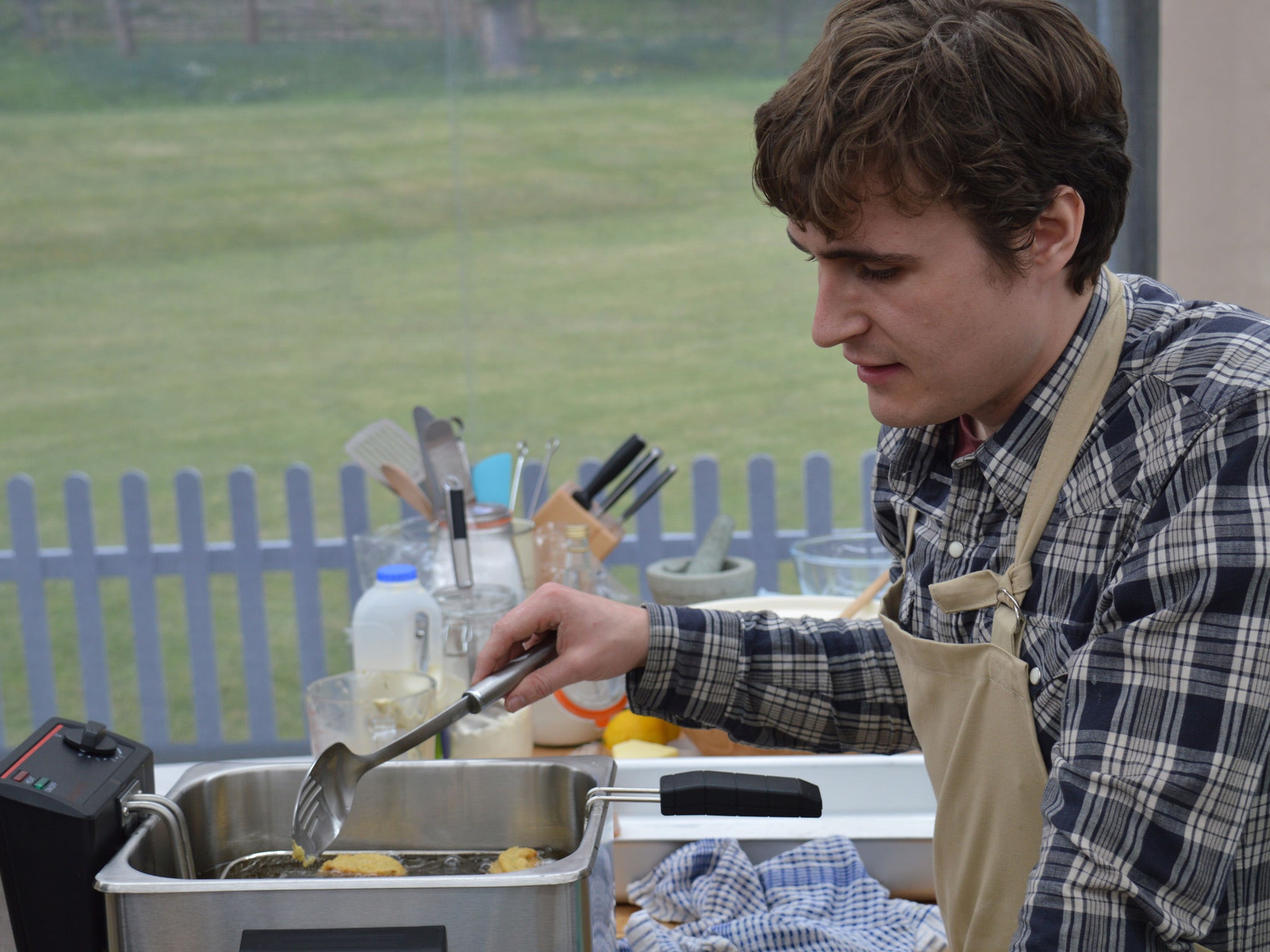 Into the fryer: Mary's least-favourite bit of kitchen kit made an appearance during the showstopper round