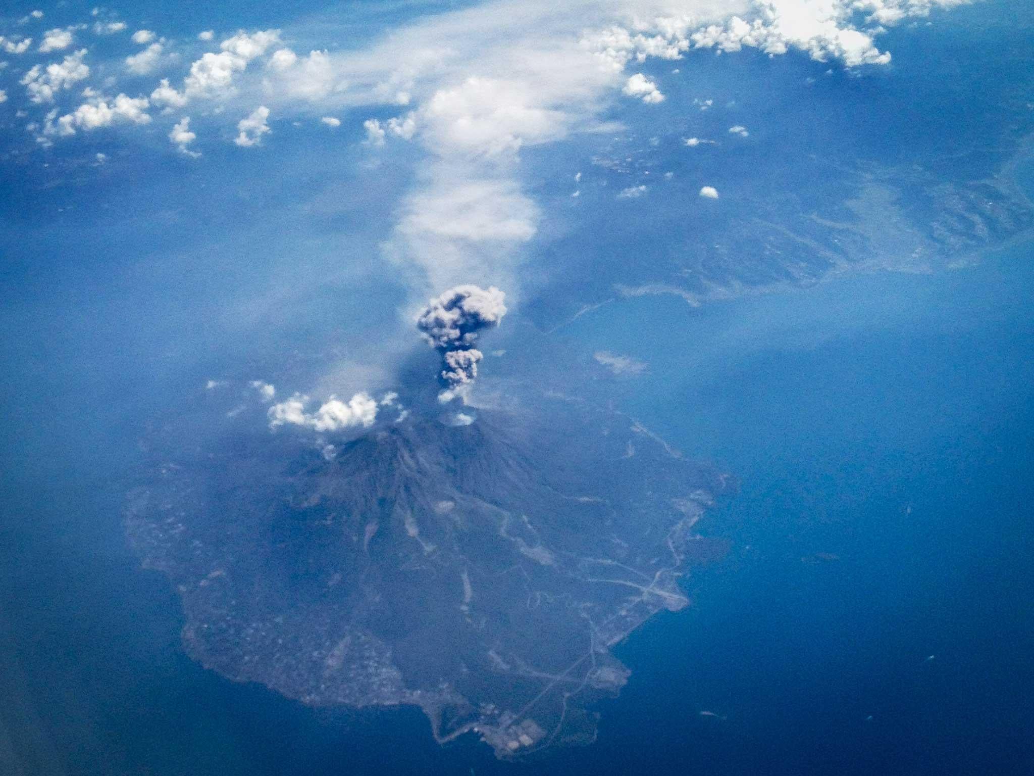 The volcano on Mount Sakurajima erupts on 29 September, 2014 (Getty )