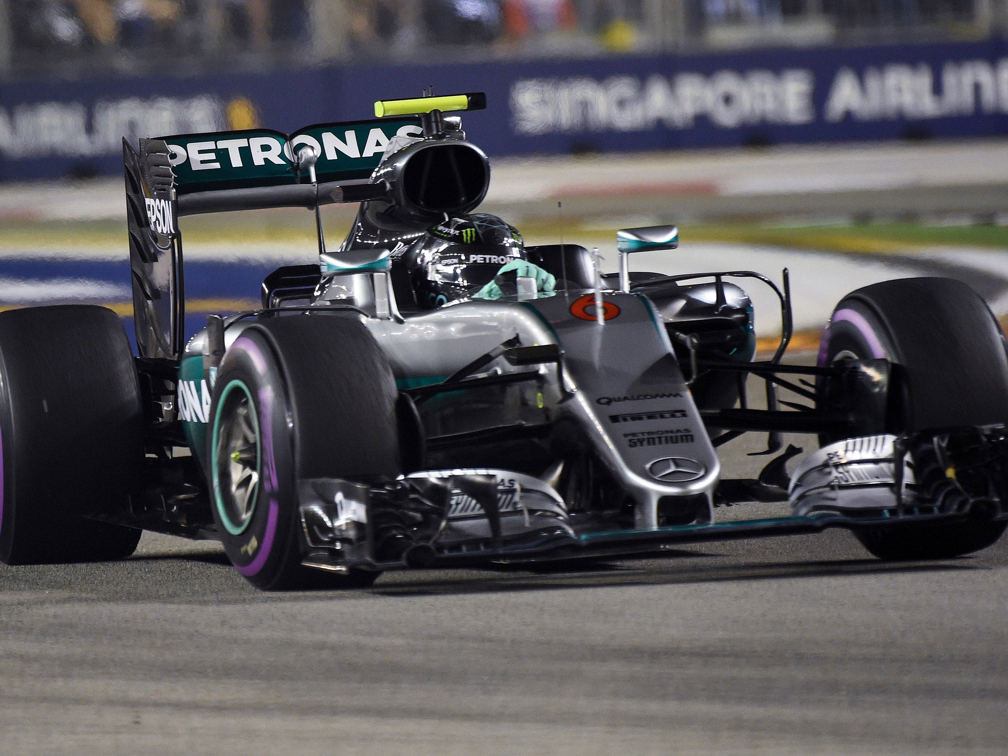 Rosberg on his way to victory in the Singapore Grand Prix