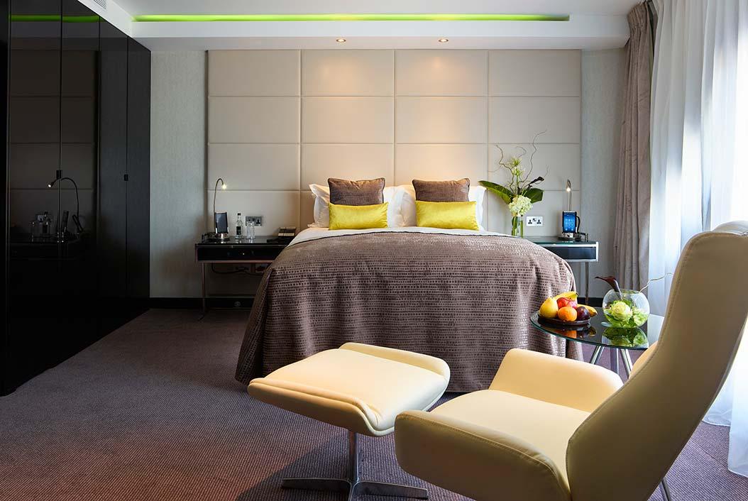 M by Montcalm is the perfect stay for those who adore hi-tech features and modern touches