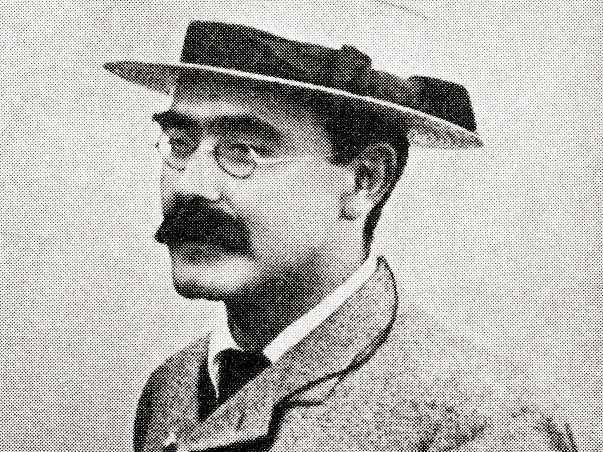 Joseph Rudyard Kipling returned to India from England to work as a reporter for the Civil and Military Gazette under a newspaper apprenticeship