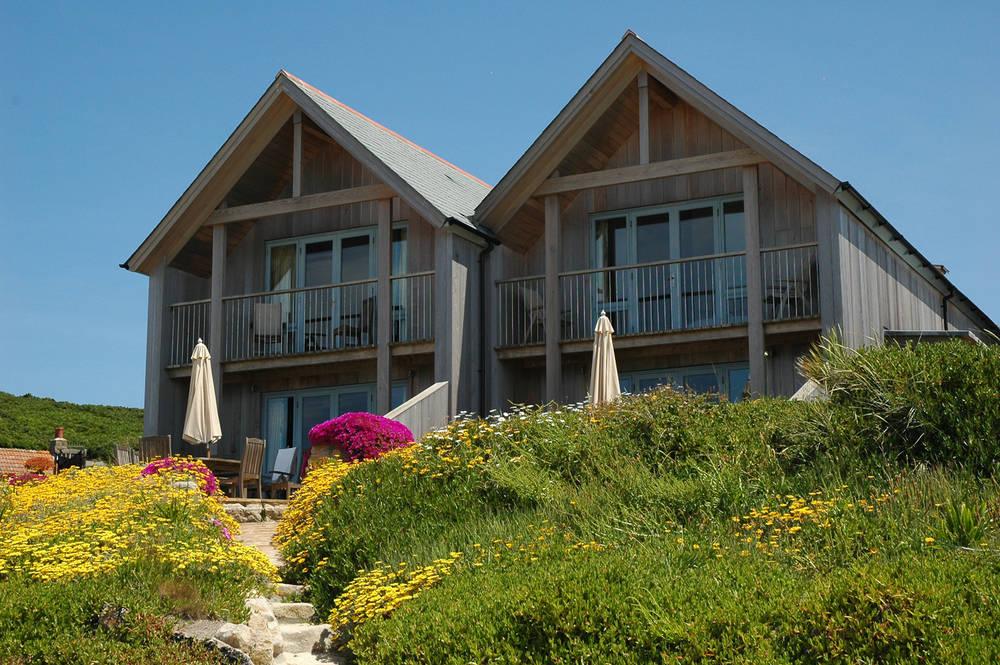 Flying Boat Cottages on Isle of Scilly are decorated with Cornish art