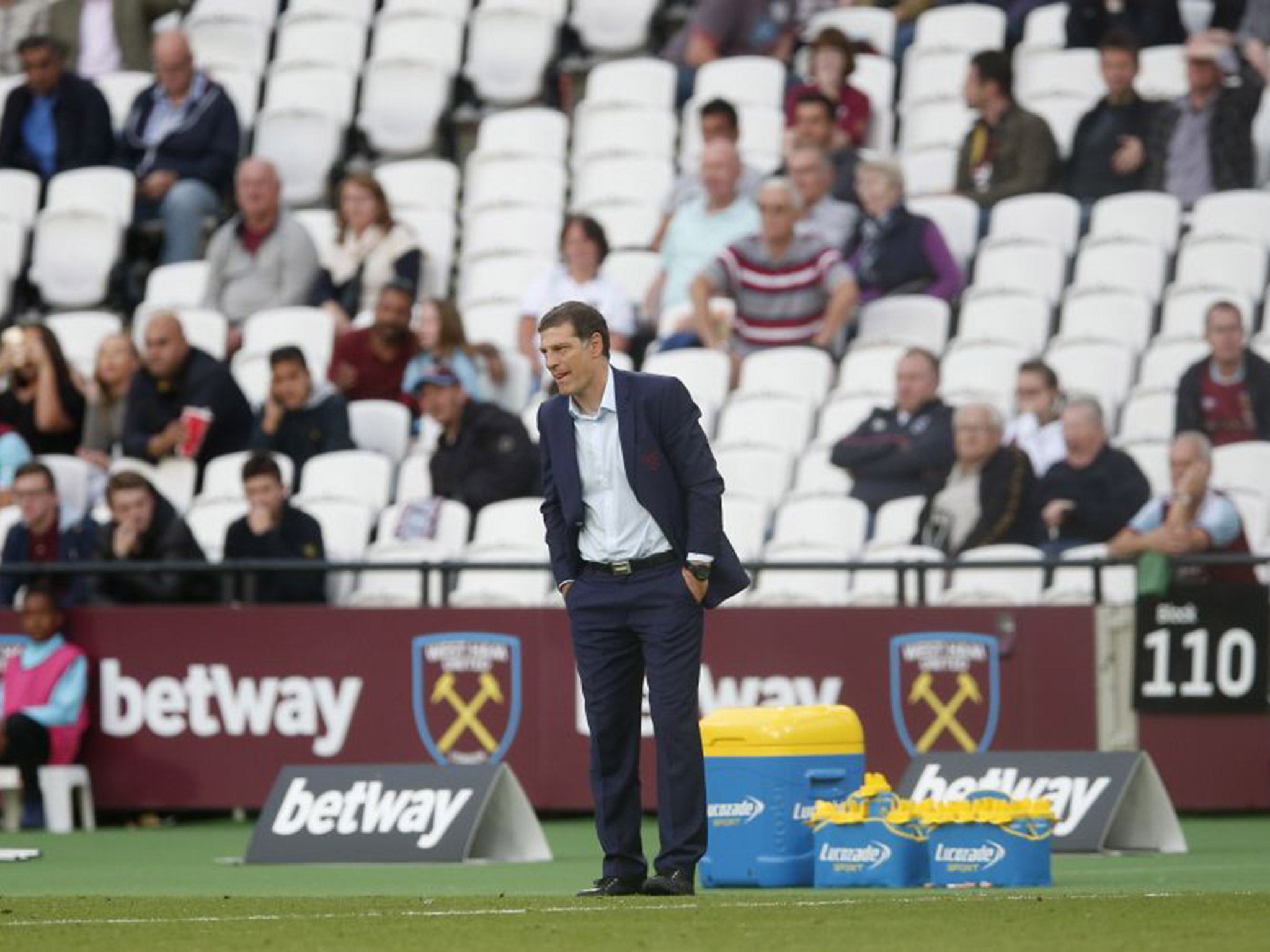 Slaven Bilic reacts as West Ham suffer a 3-0 home defeat by Southampton