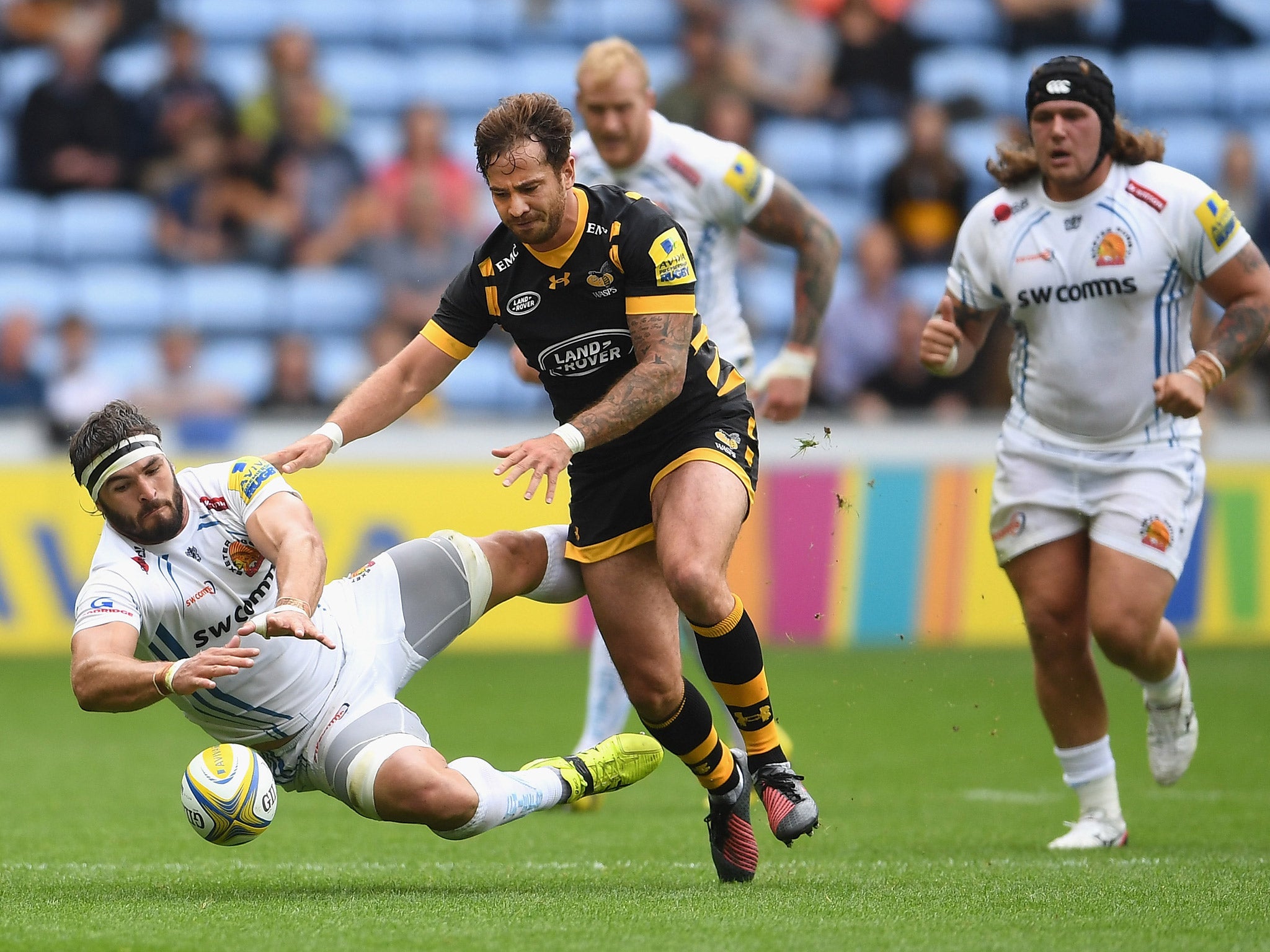 Danny Cipriani has been told he needs to be the No 1 fly-half in England to earn a recall