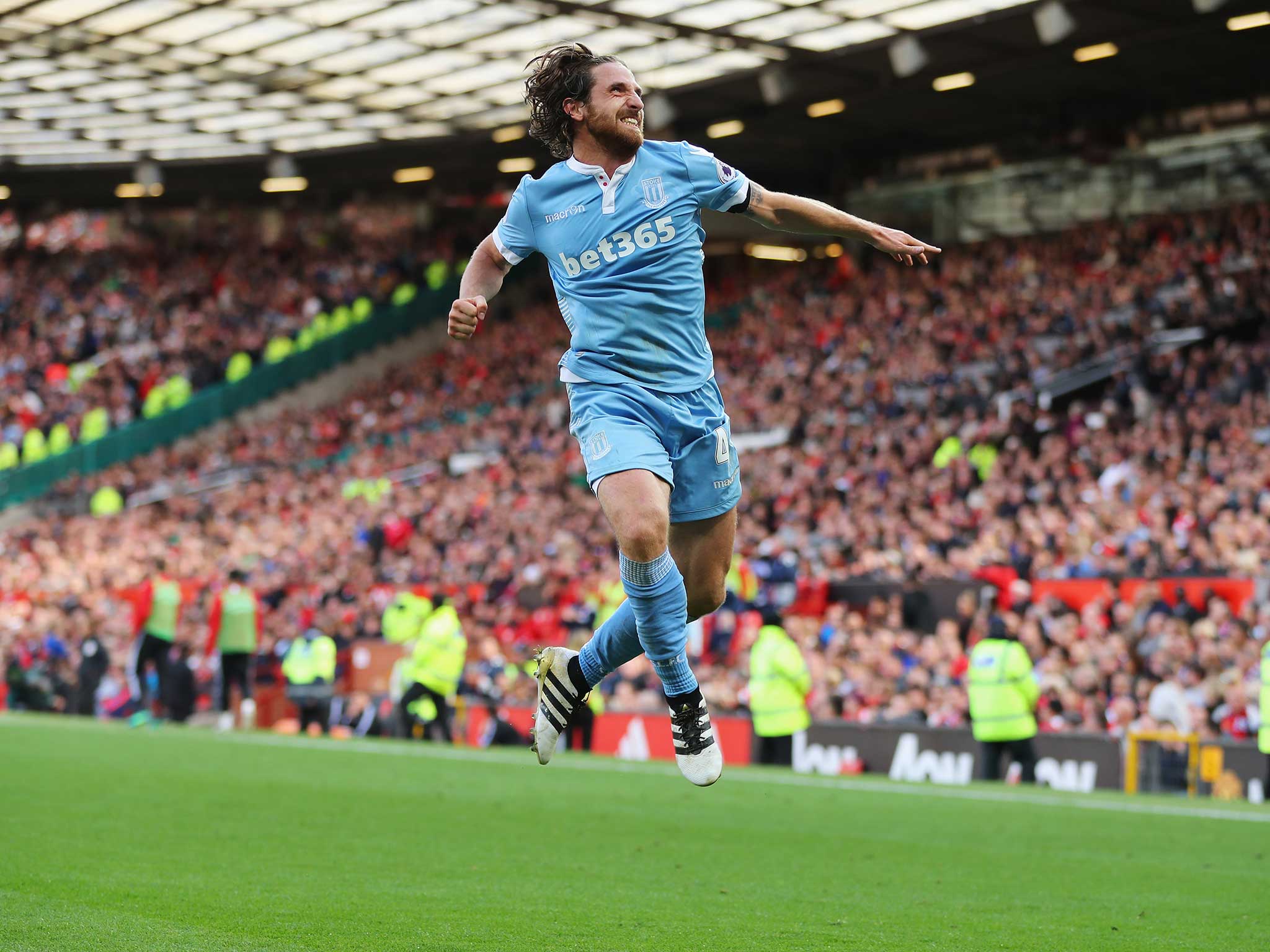 Joe Allen celebrates scoring a late equaliser for Stoke City