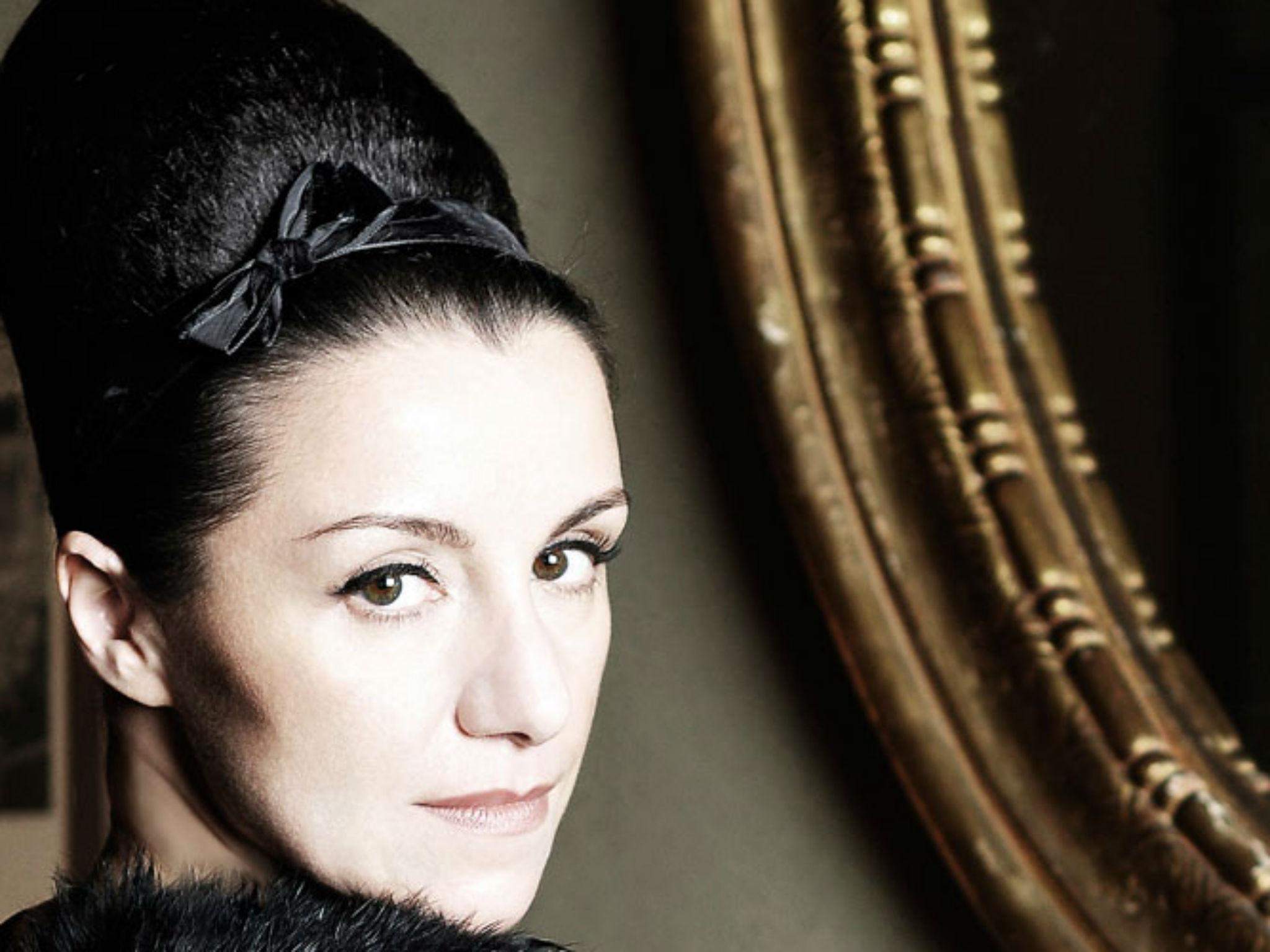 Anna Bonitatibus performed with great intensity at Wigmore Hall