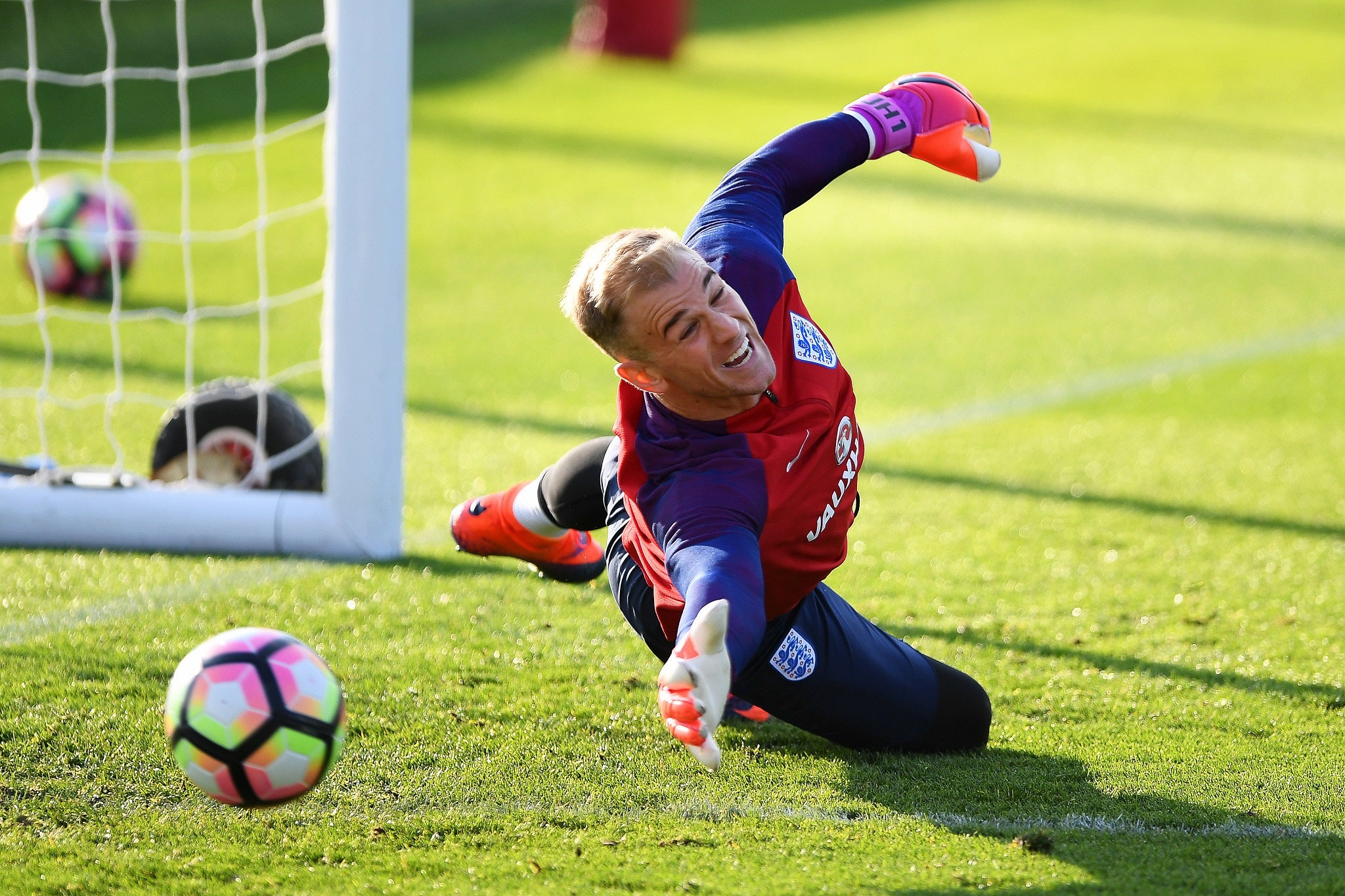 Joe Hart says he doesn't need to change his style despite Pep Guardiola appearing to end his City career