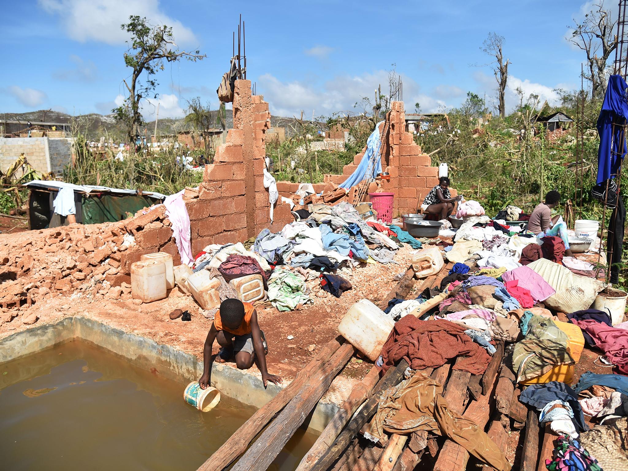 Authorities are fighting to tackle a cholera outbreak caused by a lack of clean drinking water