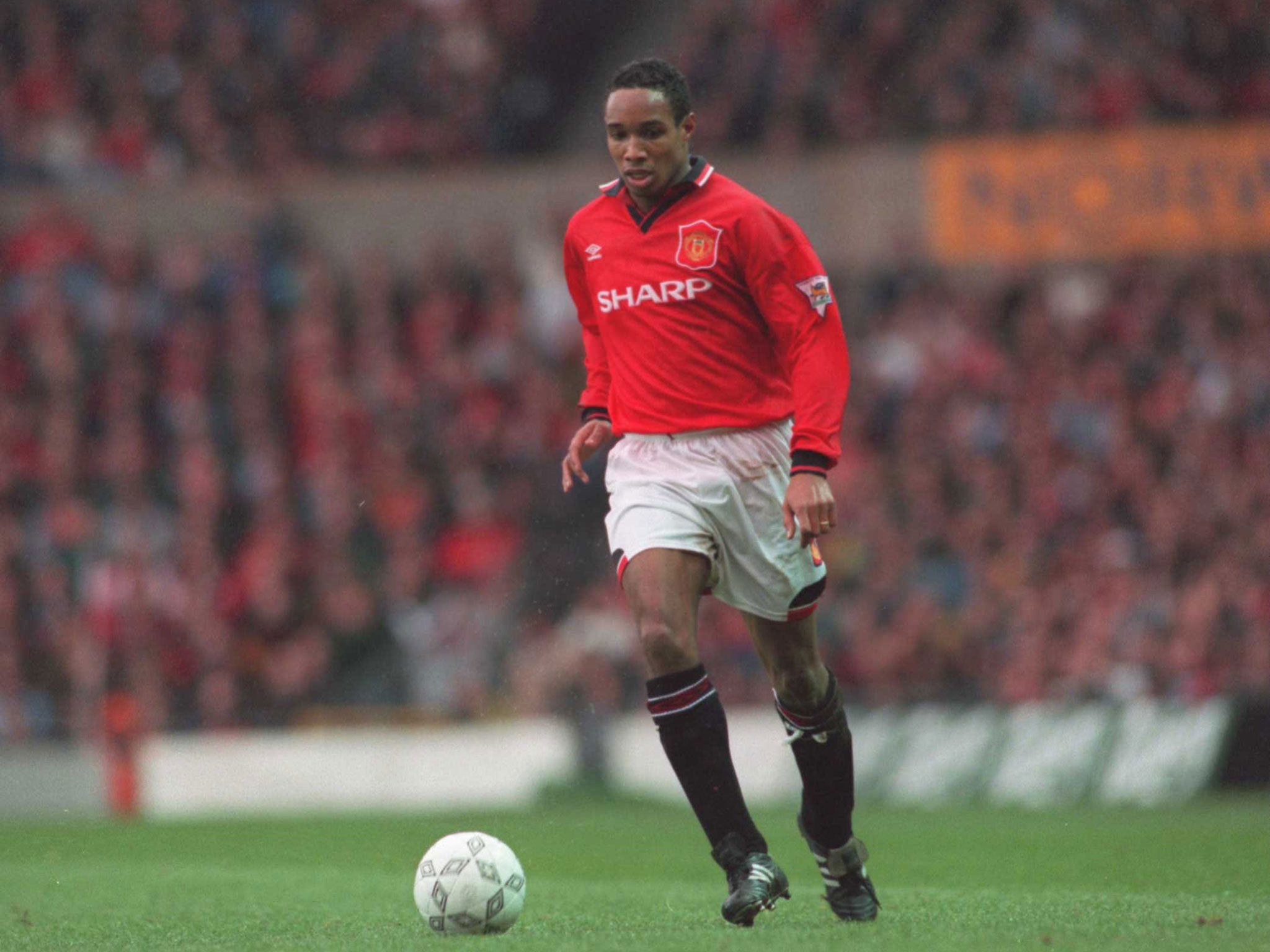 Paul Ince playing for Manchester United - a club where a lot of players had 'big egos and arrogance'