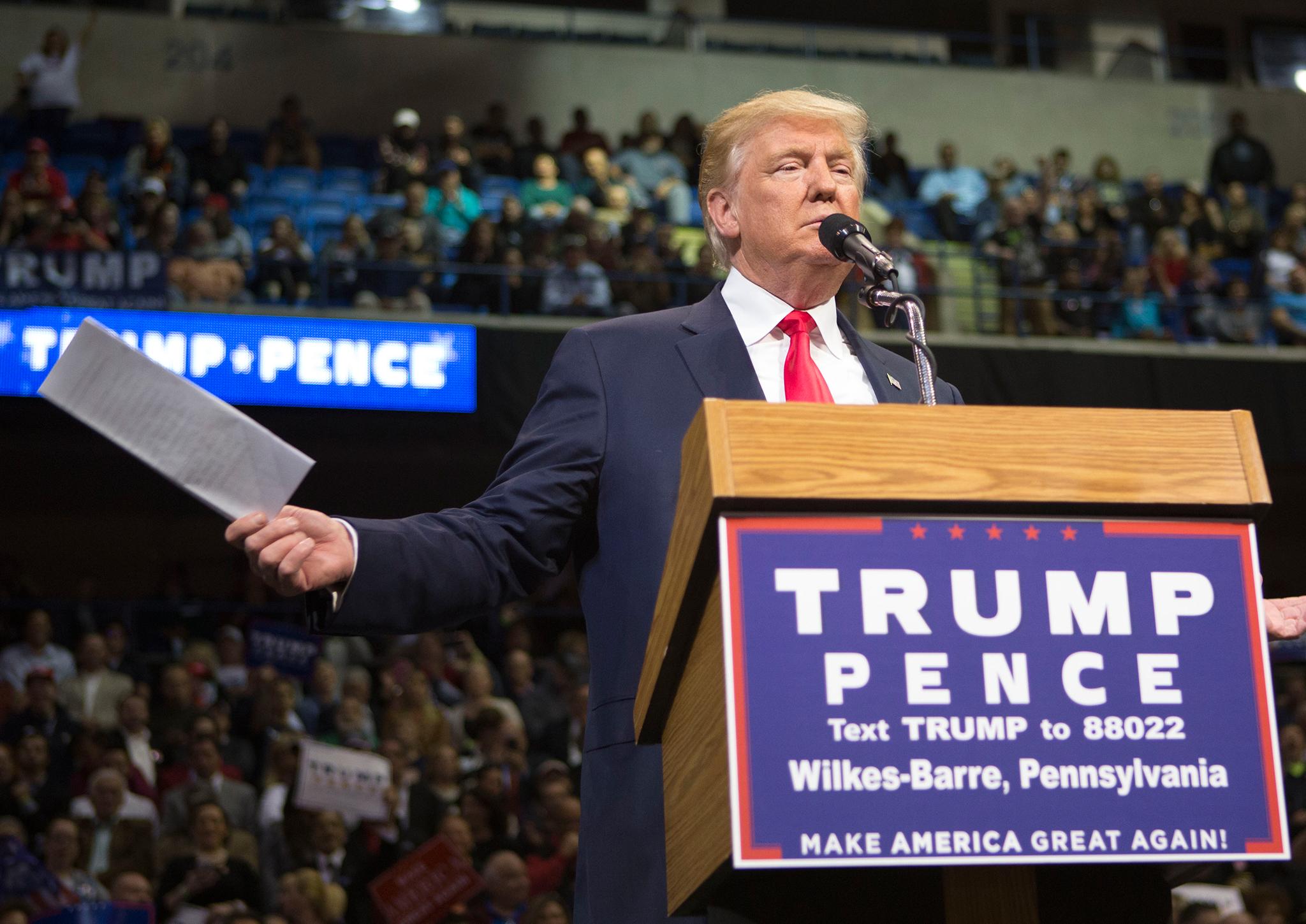 Donald Trump holds a campaign rally on October 10, 2016 in Wilkes-Barre, Pennsylvania