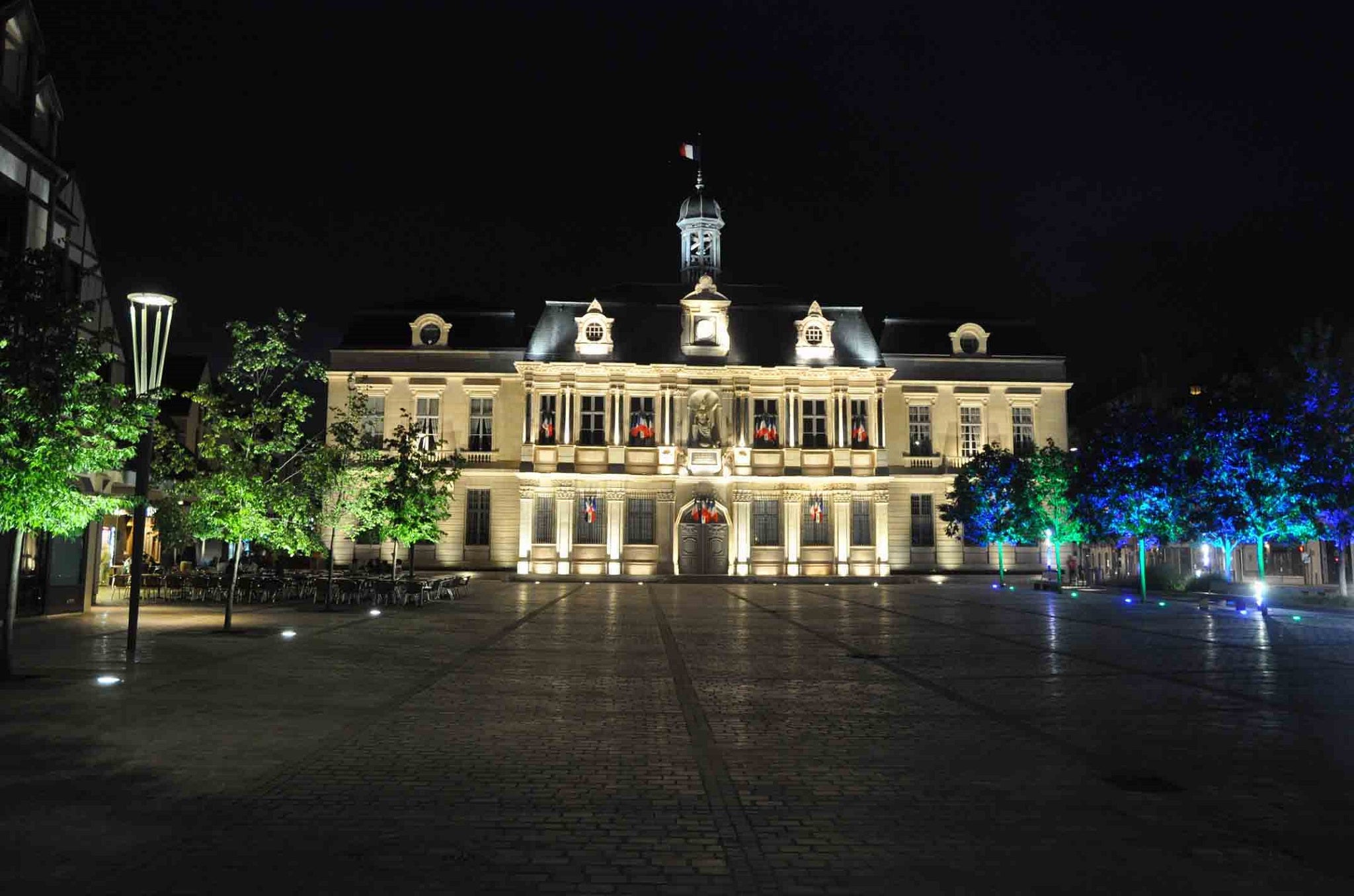 A 1984 legal clause means Bosko Herman continues to be paid 10 years after leaving his town hall job. Photo shows the Ville de Troyes hotel in Sainte Savine