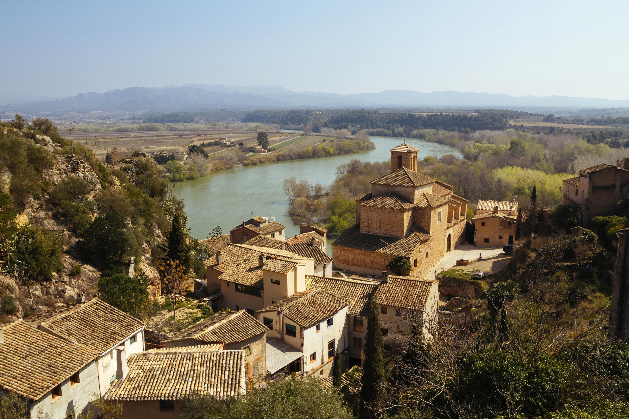 Miravet gives beautiful views over the area