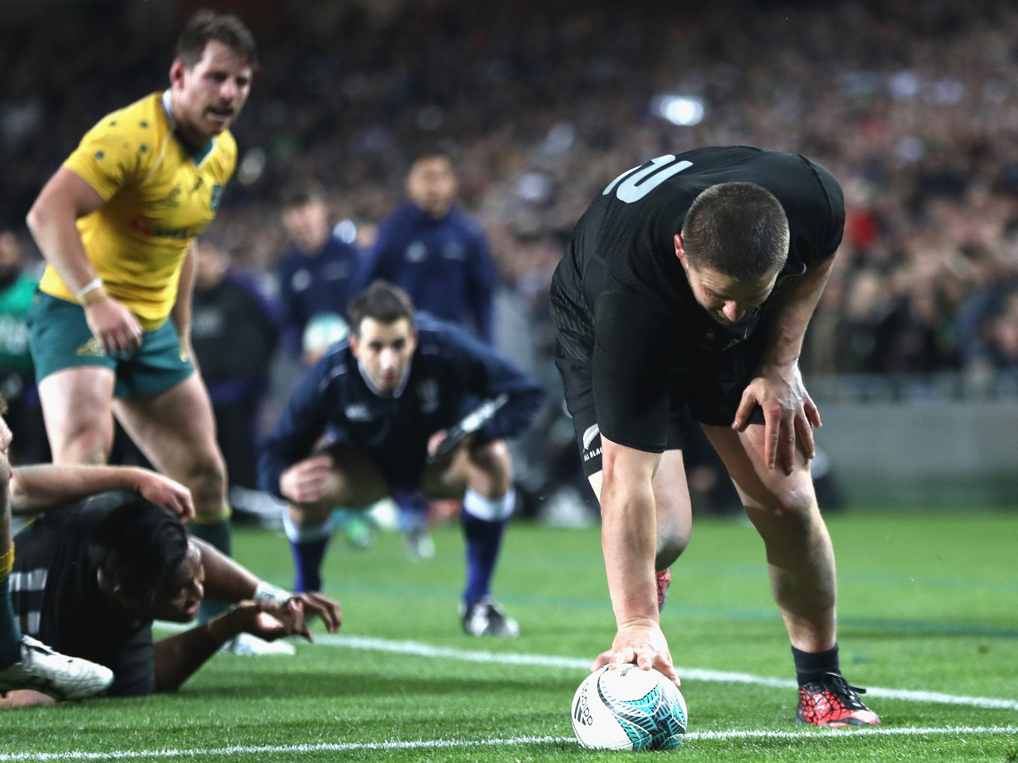 Dane Coles scores a try for the All Blacks