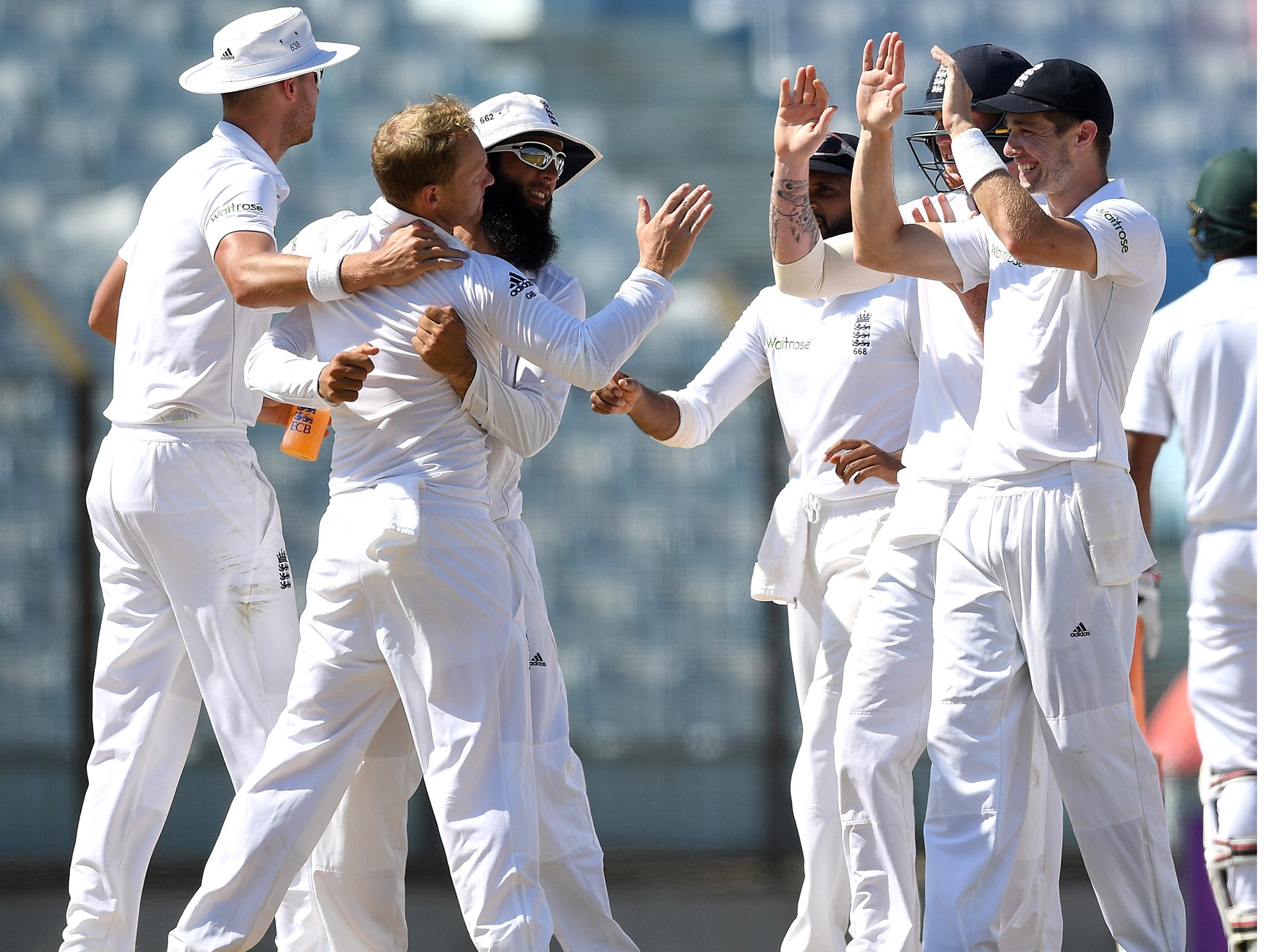 England celebrate after Batty takes the wicket of Mominul Haque