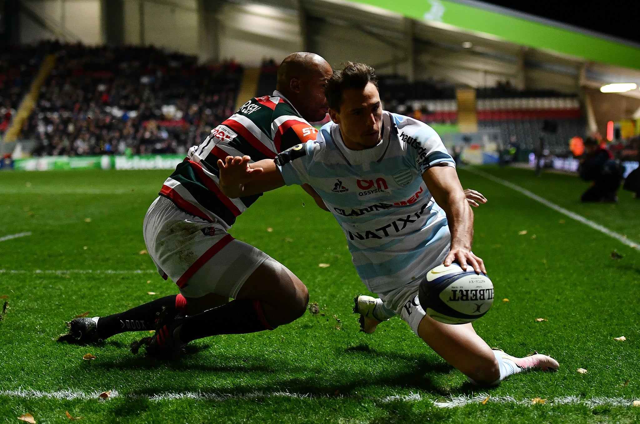 Juan Imhoff touches down for Racing 92's consolation try