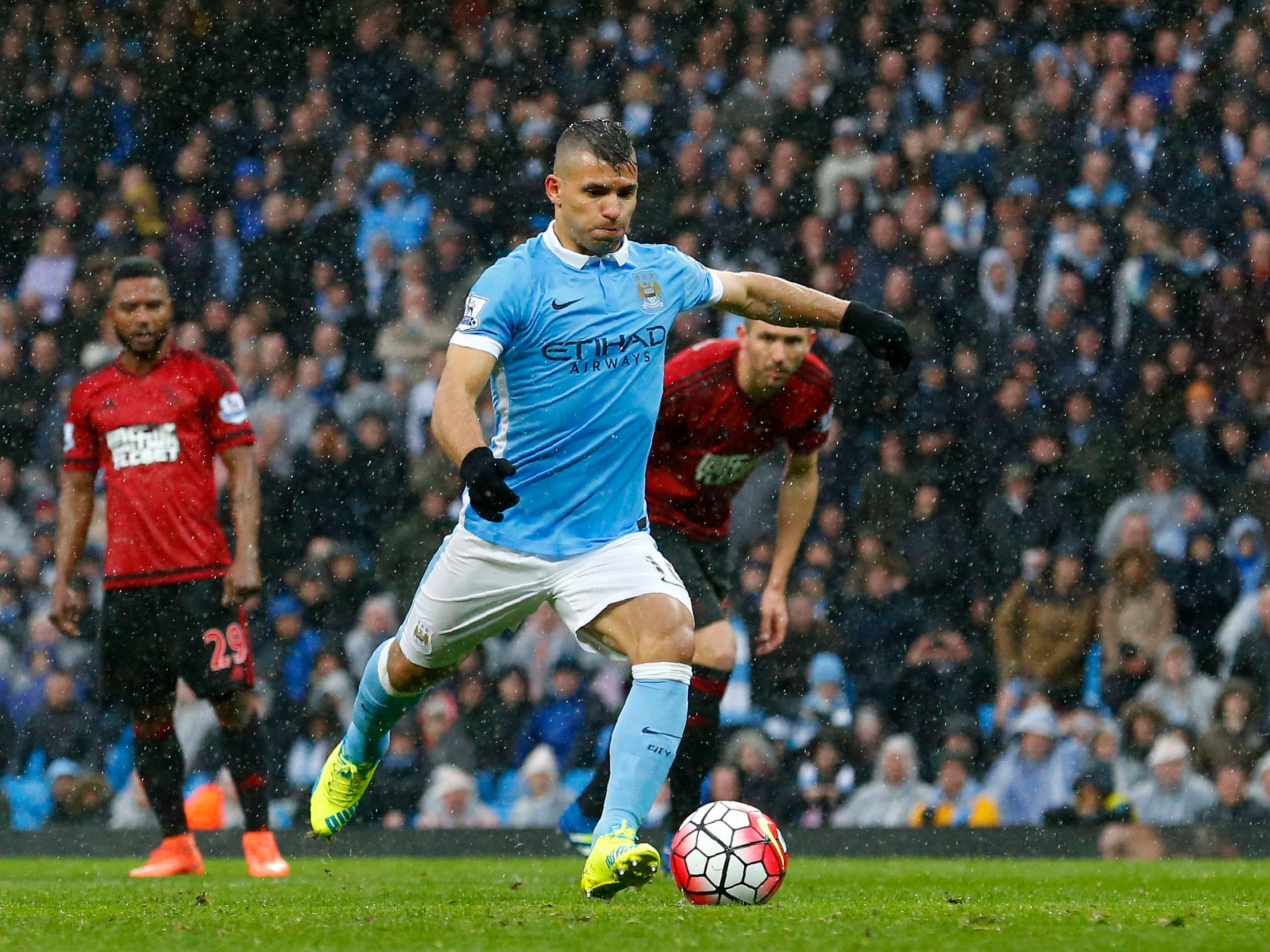 Sergio Aguero scored from the spot in this fixture last season