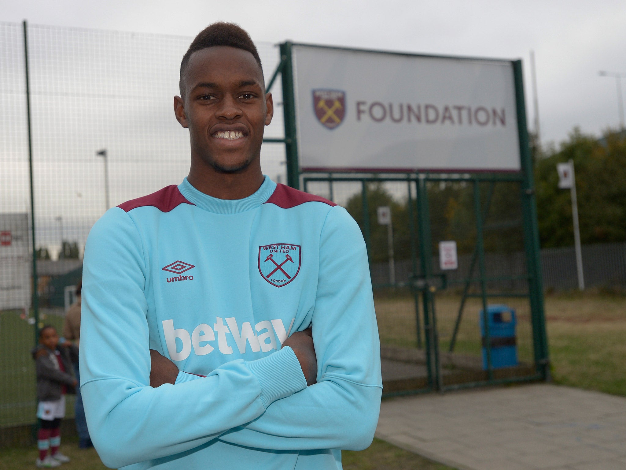 Edimilson Fernandes made his West Ham debut in the EFL Cup victory over Accrington Stanley