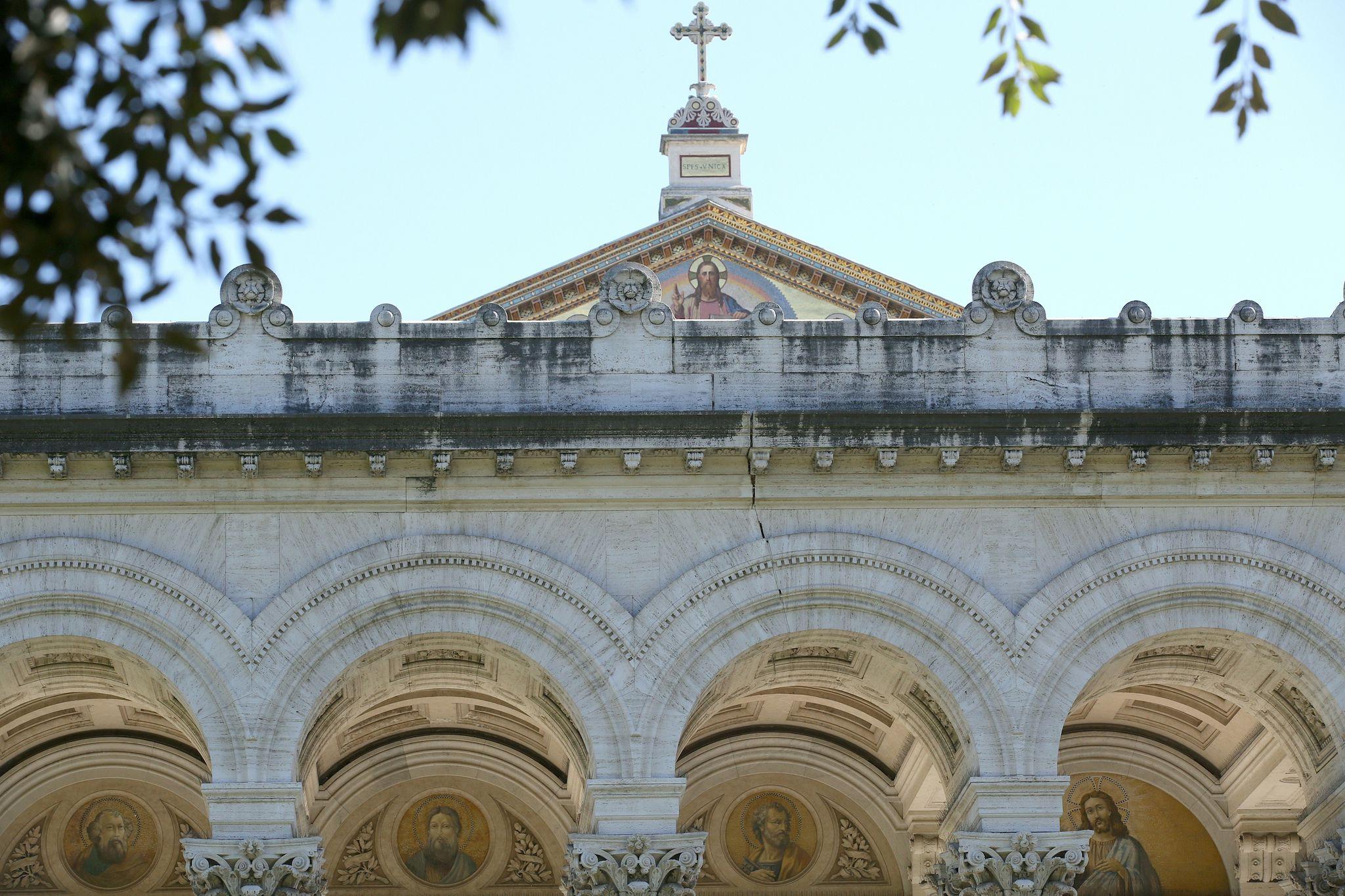 Cracks on the facade of the Papal basilica di San Paolo fuori le Mura (Basilica of St. Paul outside the Walls) closed to the public for security reasons on October 30, 2016 in Rome, after a 6.6 magnitude earthquake hit Norcia, 170km from Rome