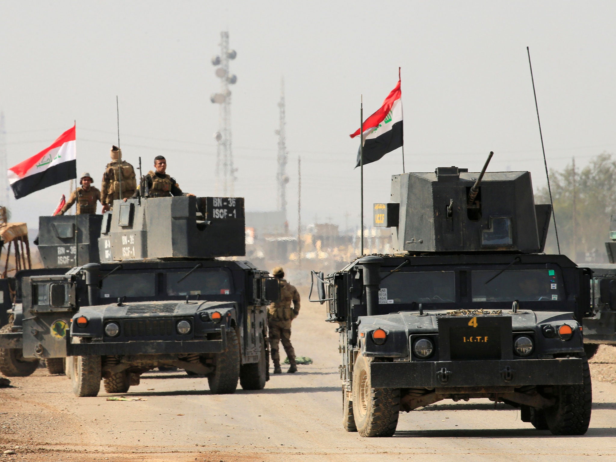 Iraqi special forces take part in an operation against Isis in Kokjali, west of Mosul on 2 November 2016