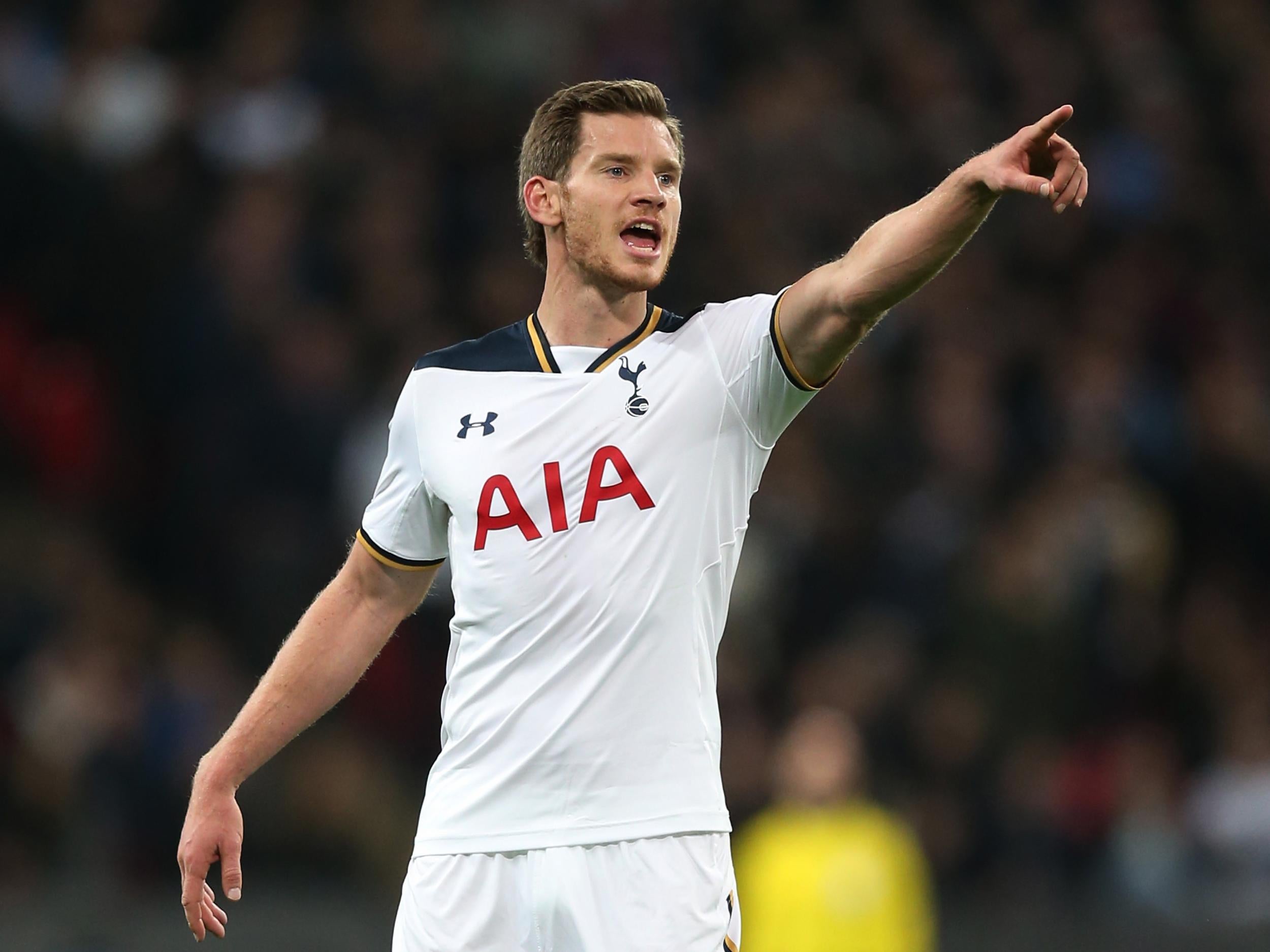 Caught out by overplaying at the back on occasion but made a vital block to stop Hernandez from giving Leverkusen the lead.