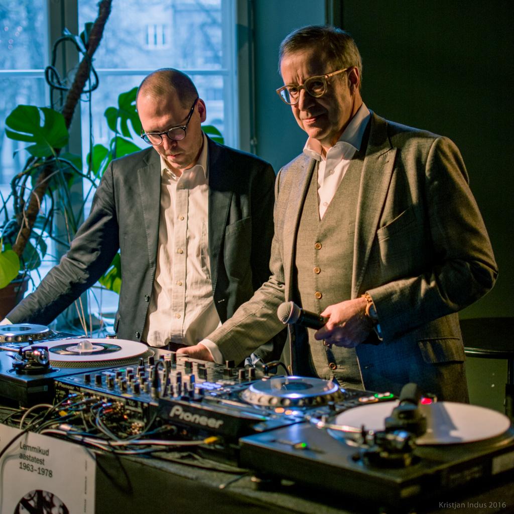 Former Estonian president Toomas Hendrik Ilves DJing at Tallinn Music Week