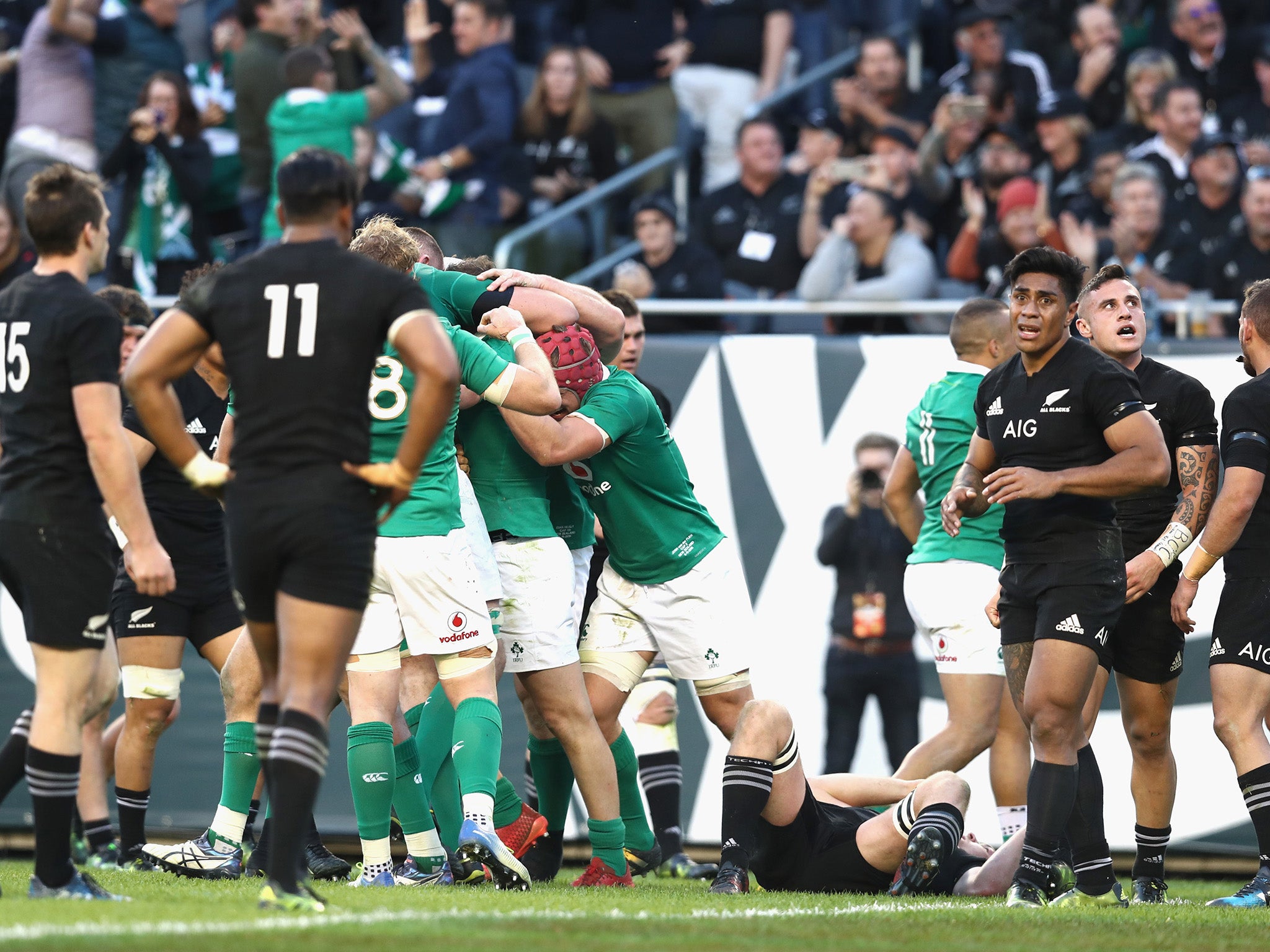 &#13;
Robbiew Henshaw is mobbed by team-mates after scoring &#13;