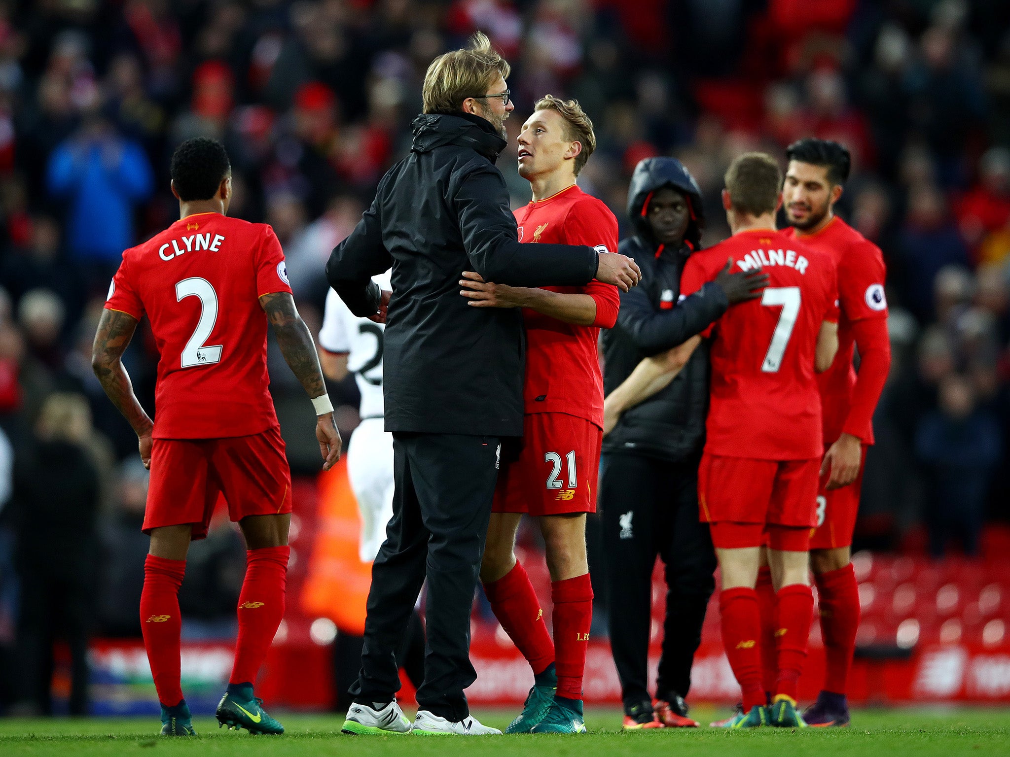 Klopp celebrates with his players