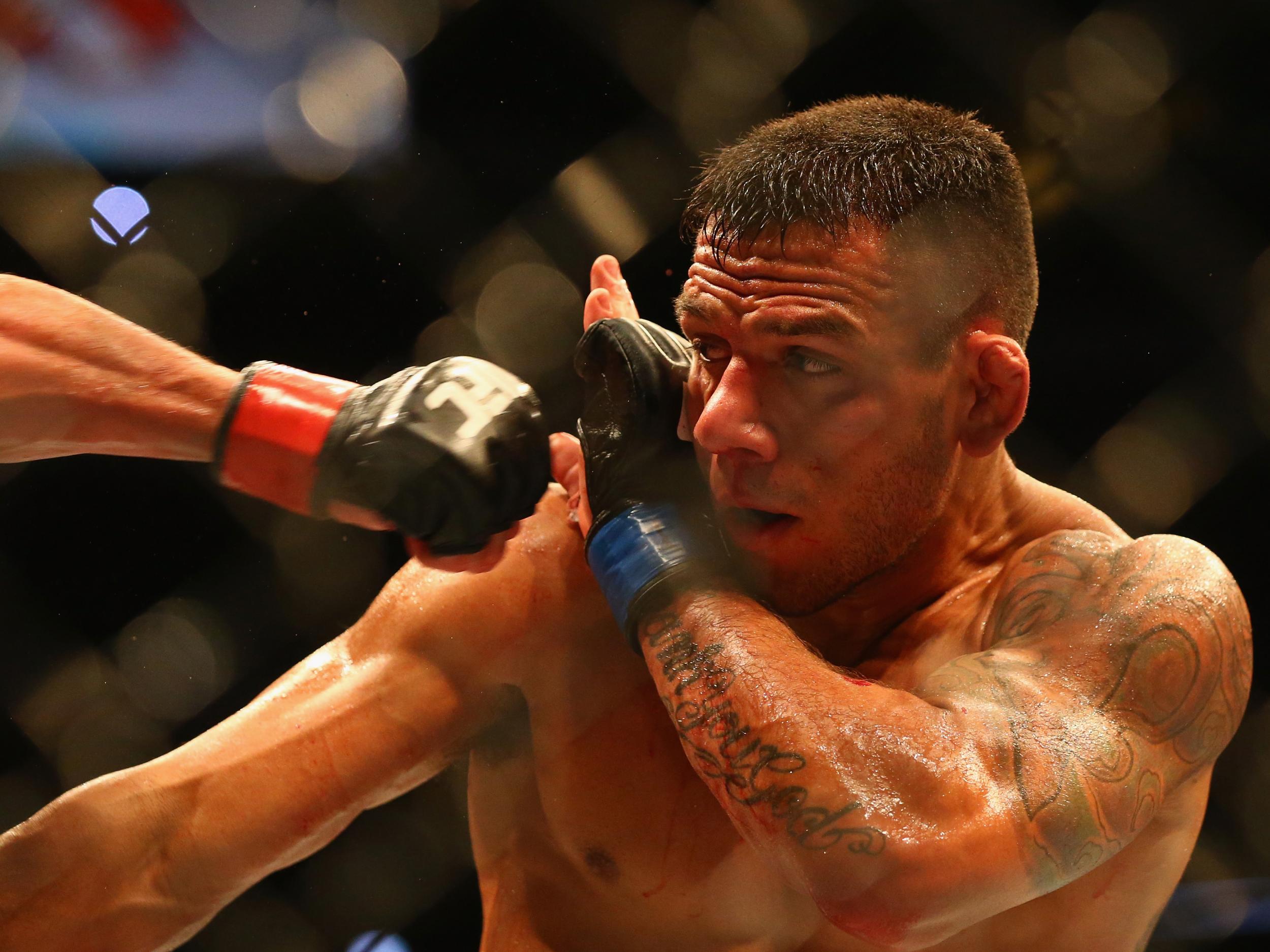 Rafael dos Anjos lost via unanimous decision