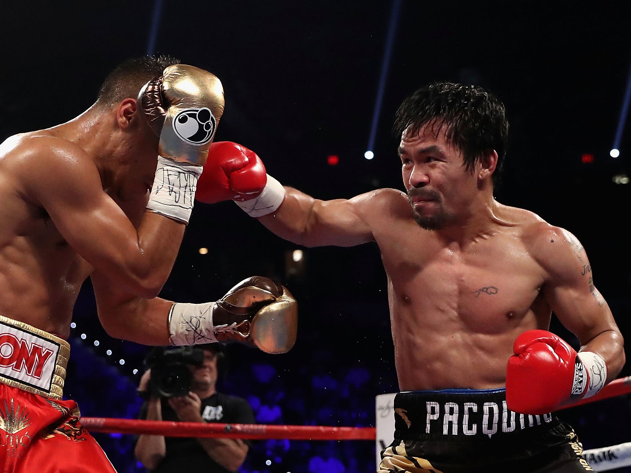 Pacquiao throws a right during his excellent defeat of Vargas