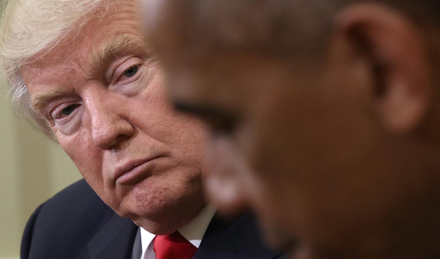 Barack Obama speaks while meeting with President-elect Donald Trump (L) following a meeting in the Oval Office November 10, 2016 in Washington, DC. Trump is scheduled to meet with members of the Republican leadership in Congress later today on Capitol Hill.