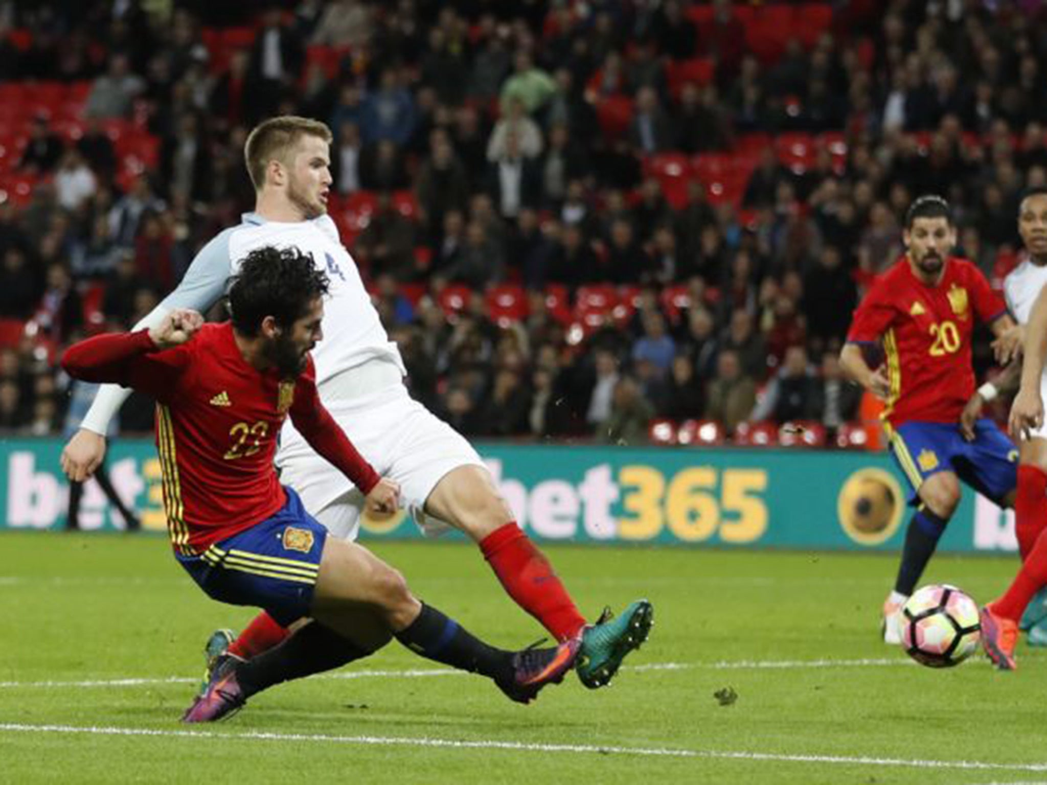 Isco shoots to level the scores in the last minute of stoppage time