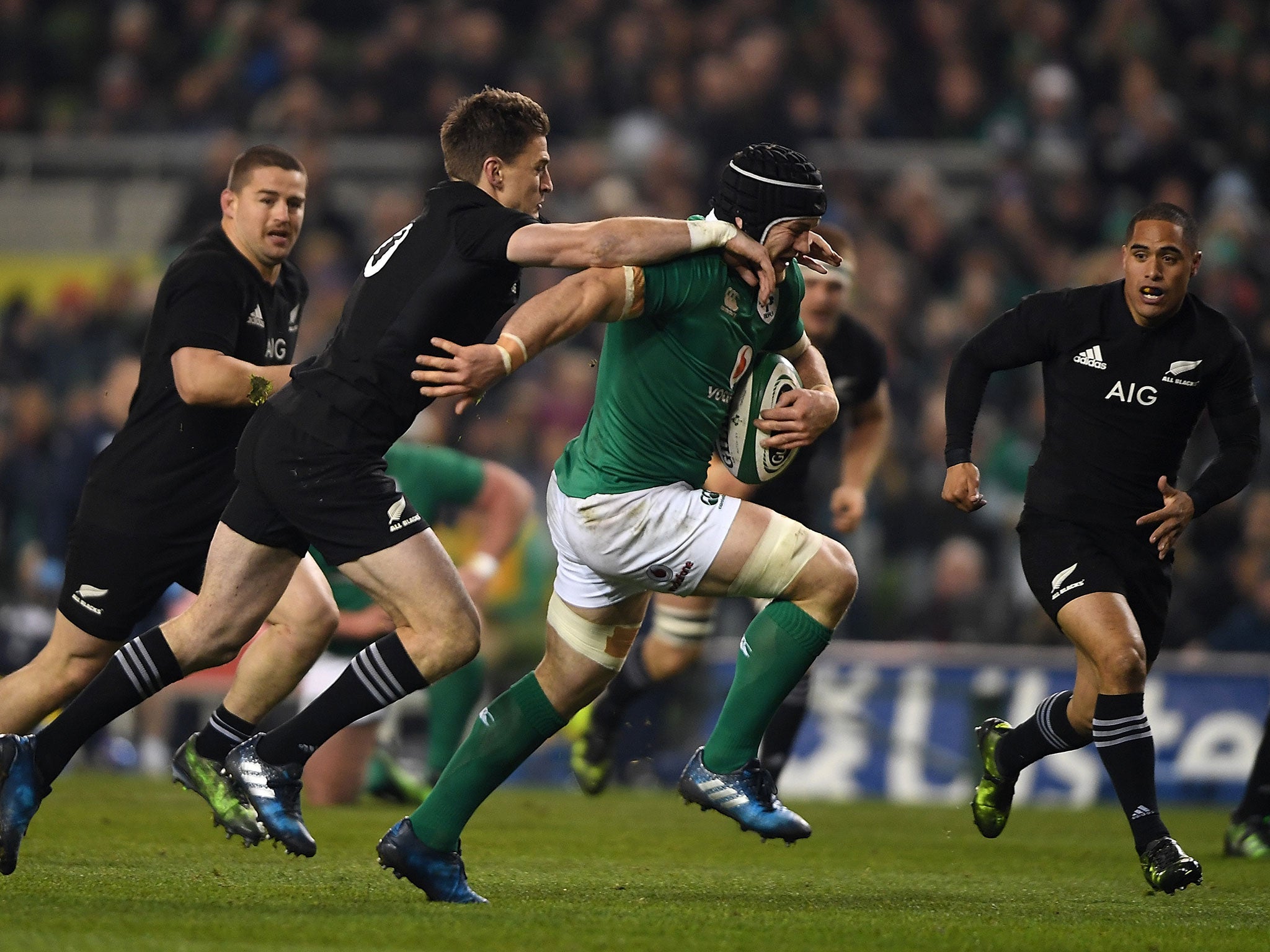 Sean O'Brien in action for Ireland during their Autumn International against New Zealand in Dublin, 19 November