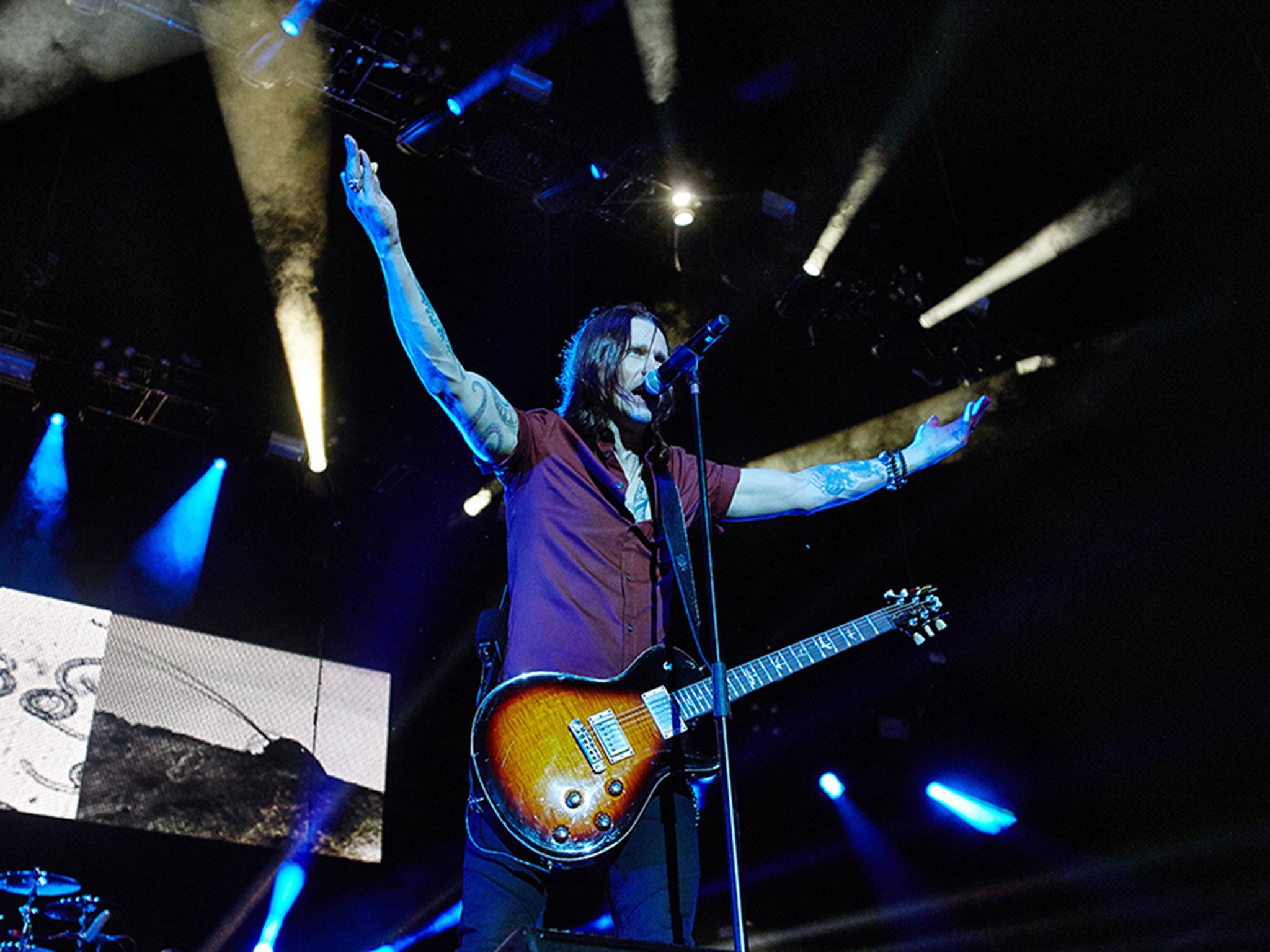 Myles Kennedy of Alter Bridge performs at The O2 Arena, 24th November 2016