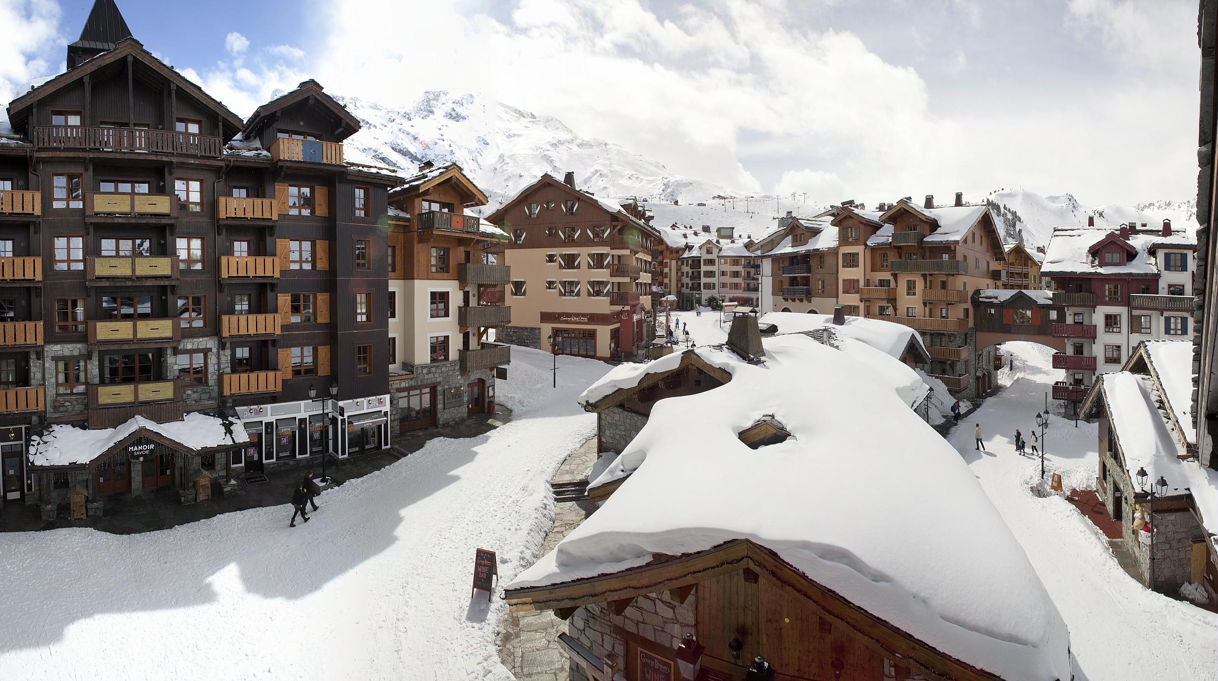 Le Village ski apartments in the Arc 1950 resort