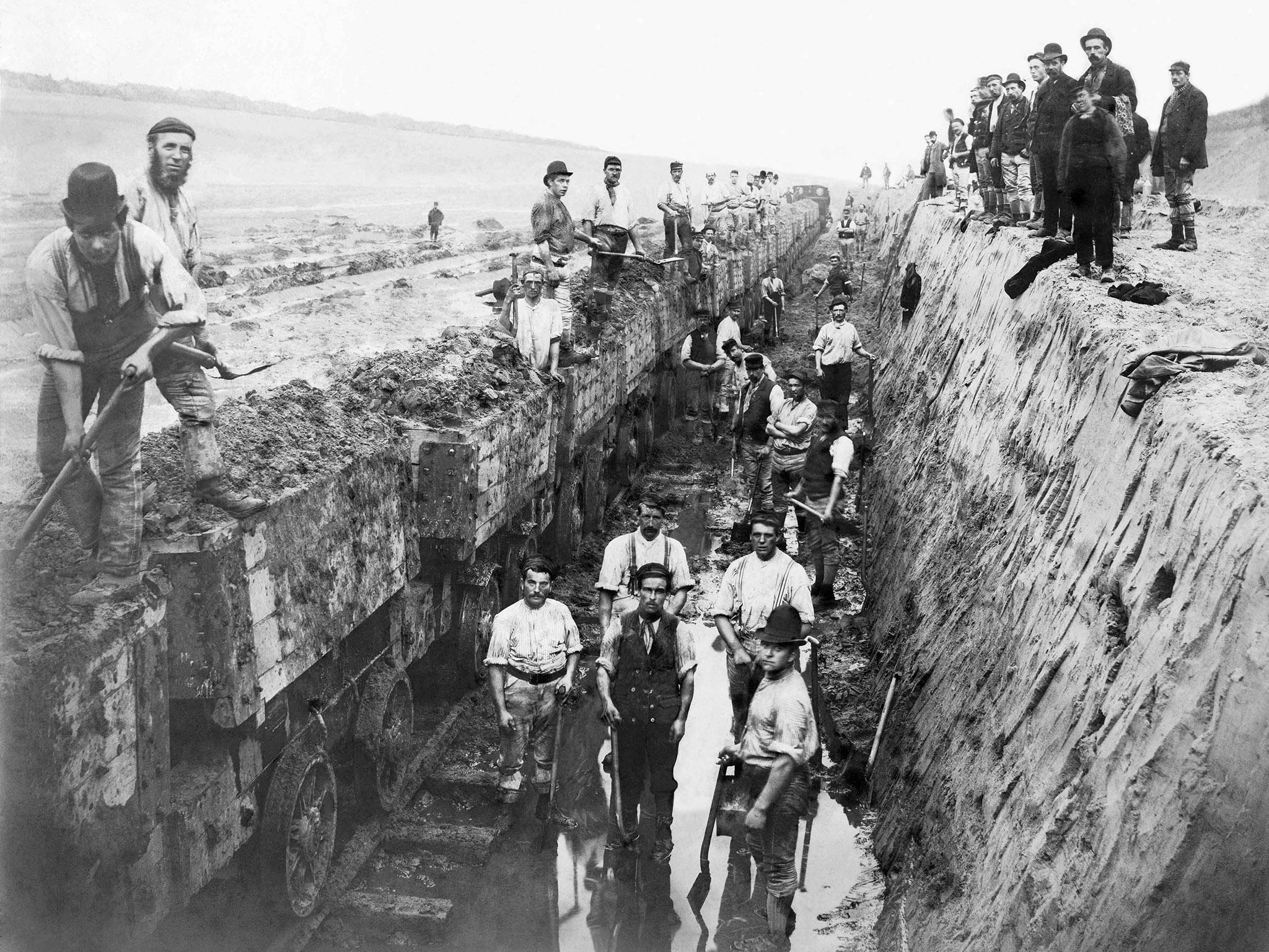 Construction of Manchester Ship Canal, 1889