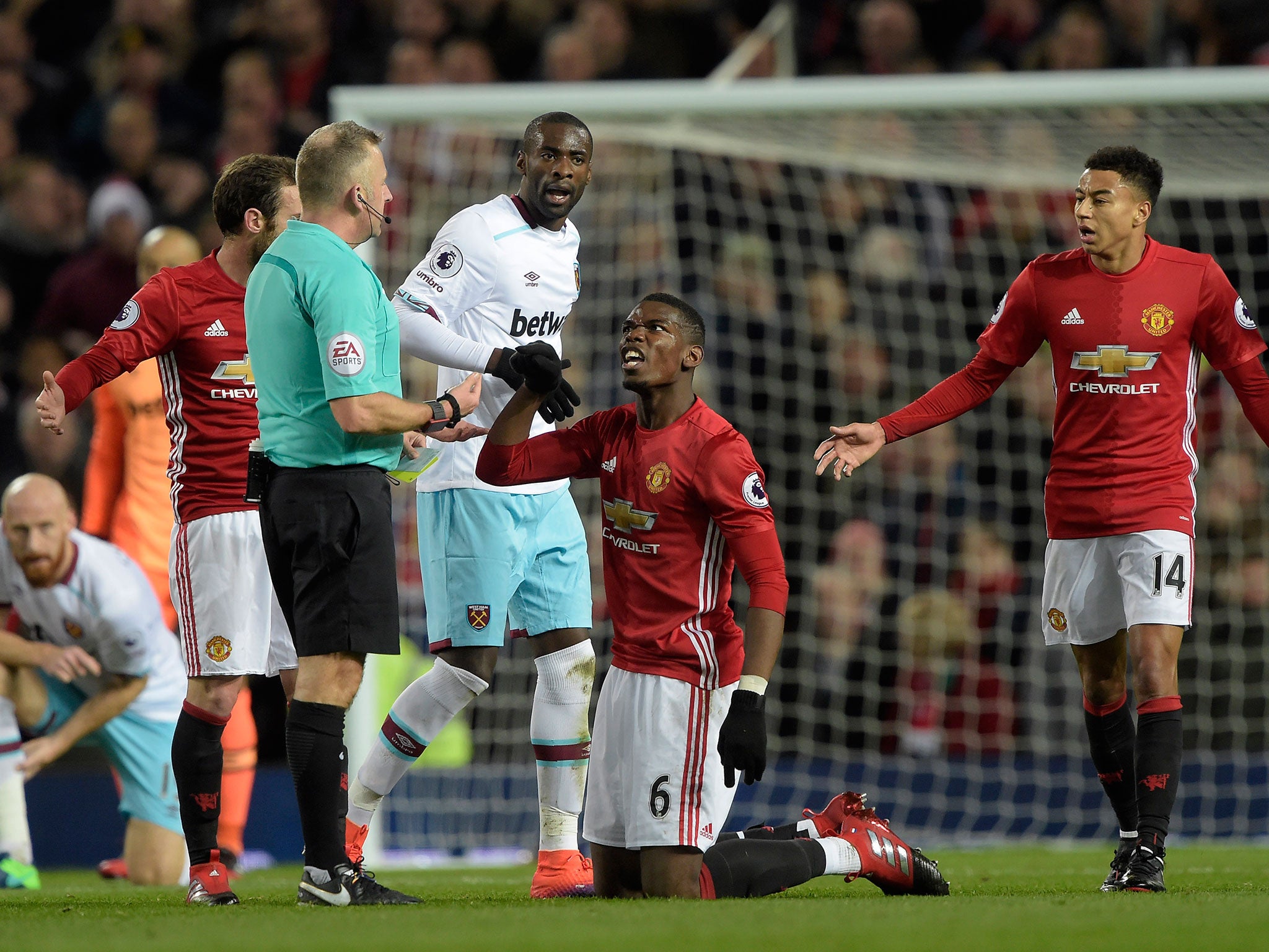 Manchester United with held to a frustrating draw by West Ham on Sunday