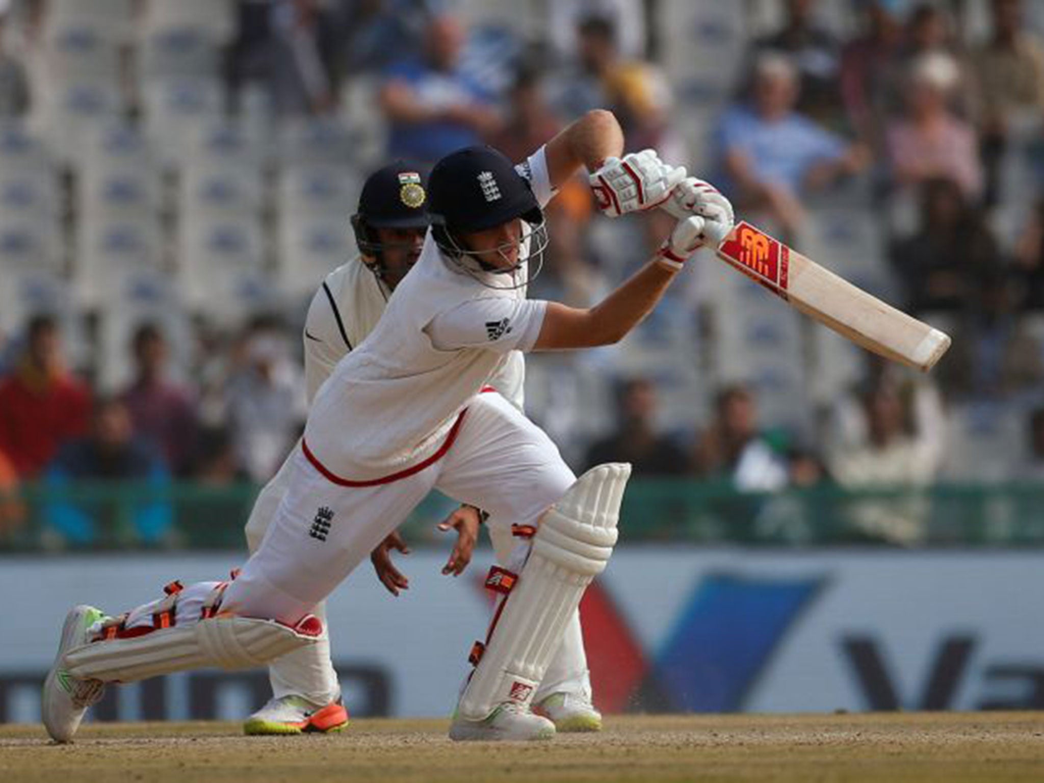 Root battled his way to 78 at lunch as England's standout batsman