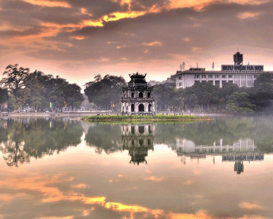 Hoan Kiem lake