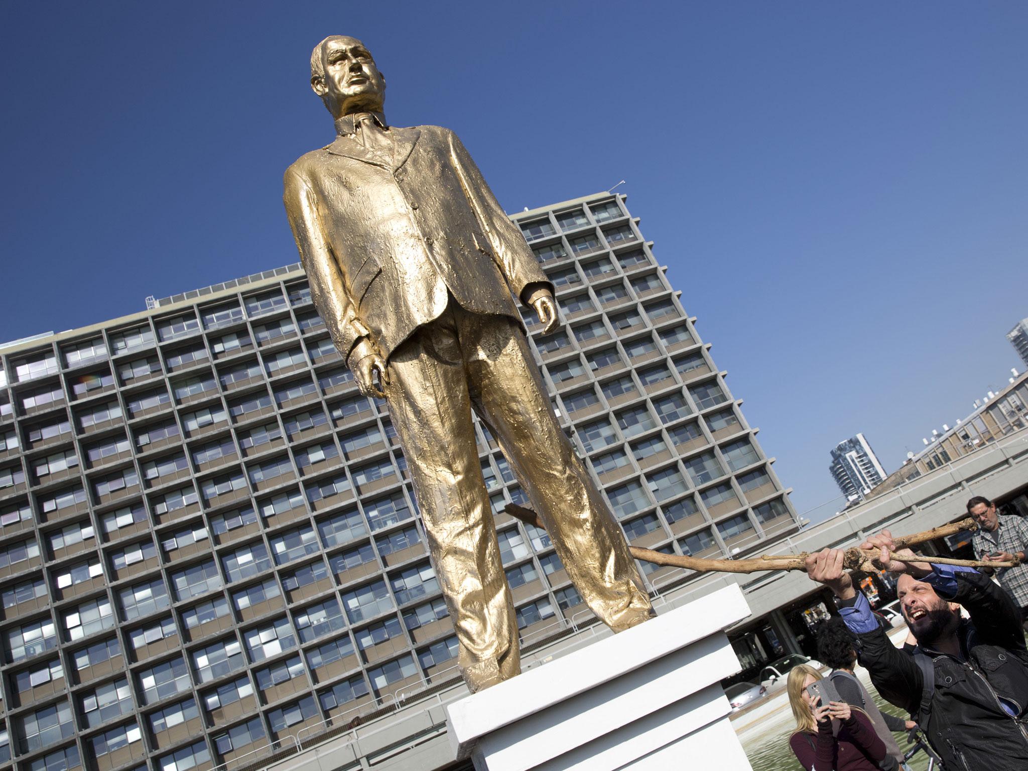 Putting the statue in the square led to a variety of responses