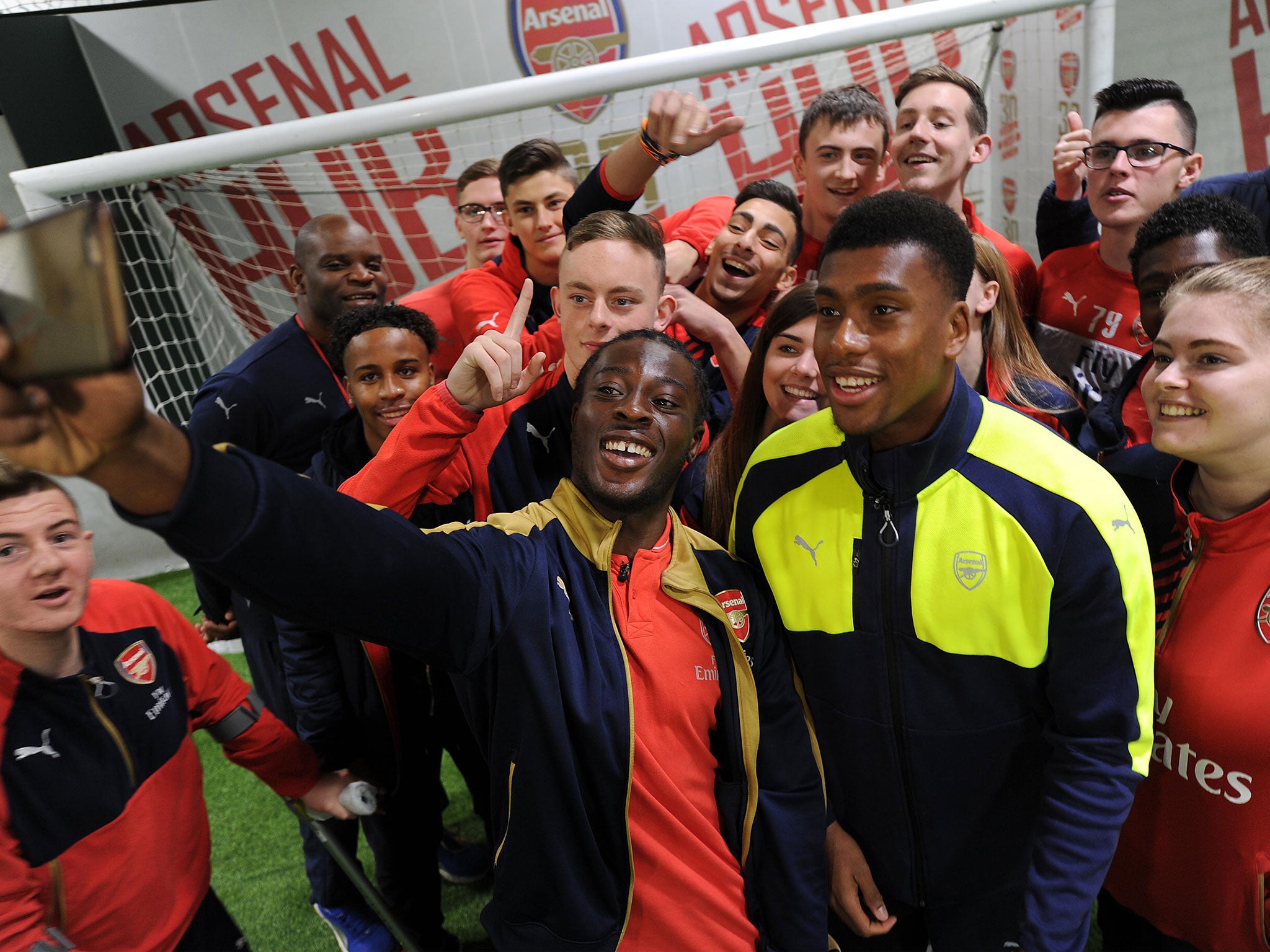 Iwobi finds out about Arsenal’s work in the community ahead of The Arsenal Foundation dedicated matchday on Saturday