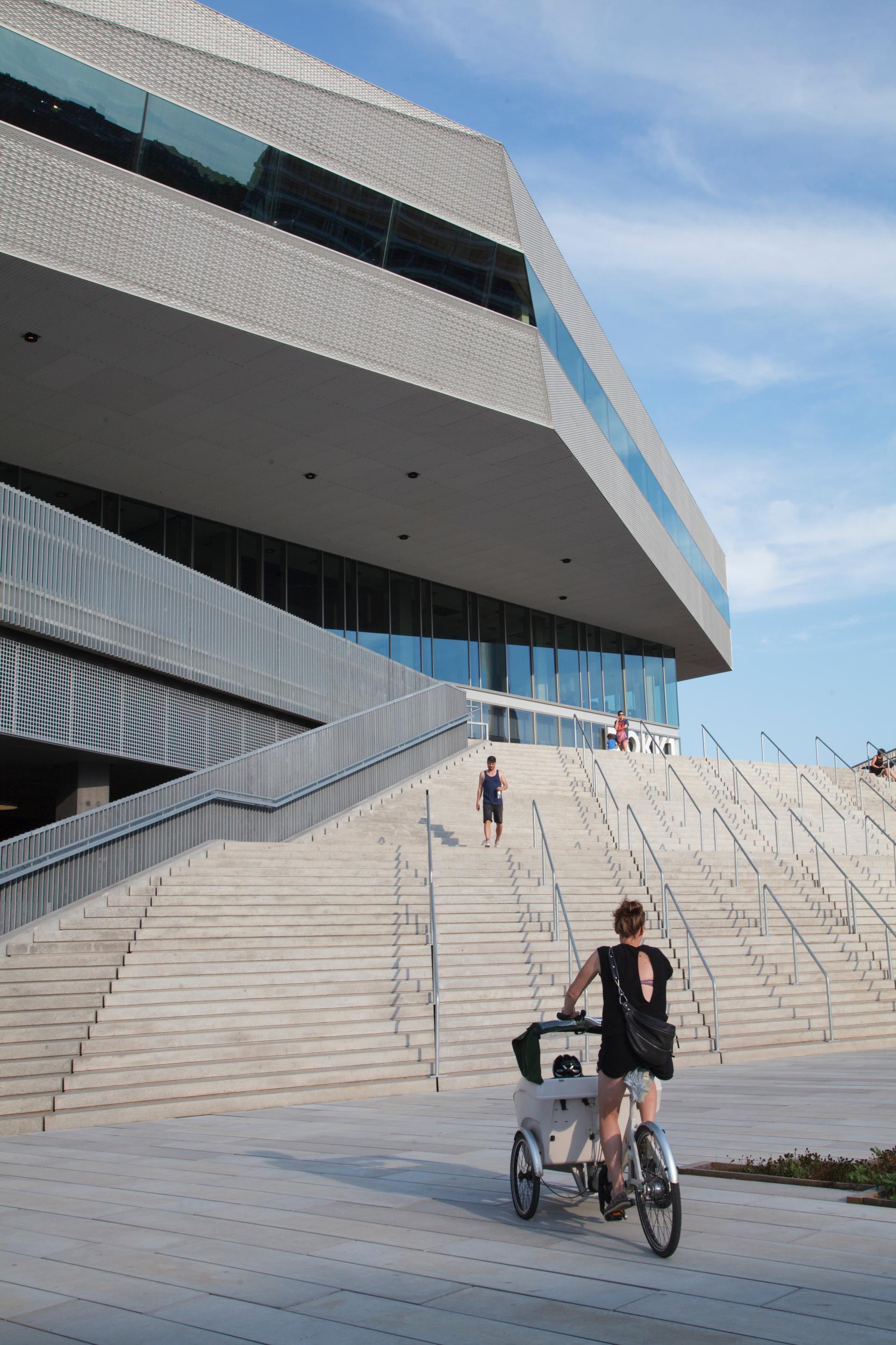 Dokk1 houses a public library and theatre space by the waterfront