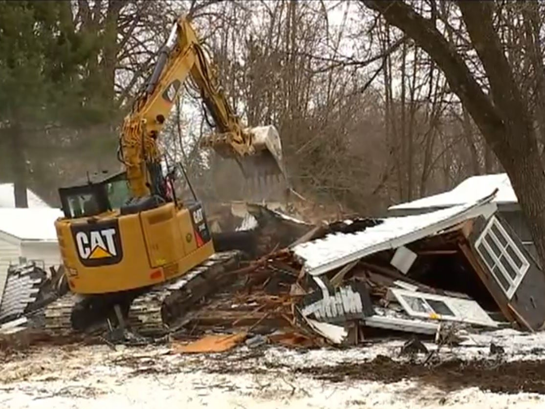 Screenshot from Fox News footage showing the demolition of the house where Danny Heinrich once lived