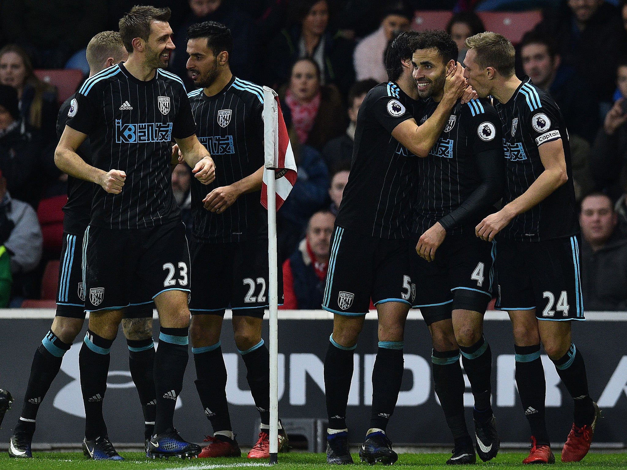 Robson-Kanu powered a left-footed shot into the top corner