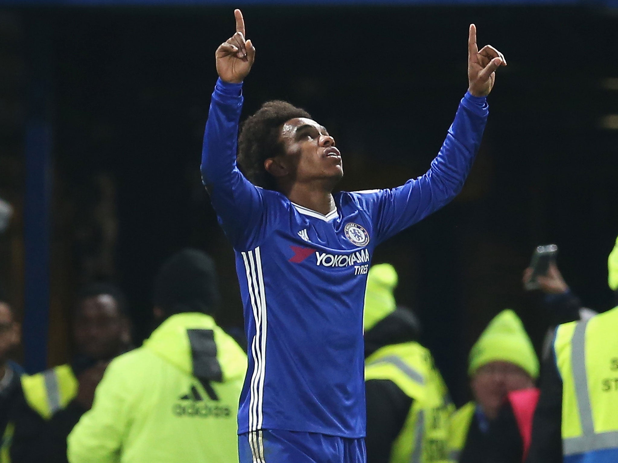 Willian pays tribute to his late mother after scoring his second goal against Stoke