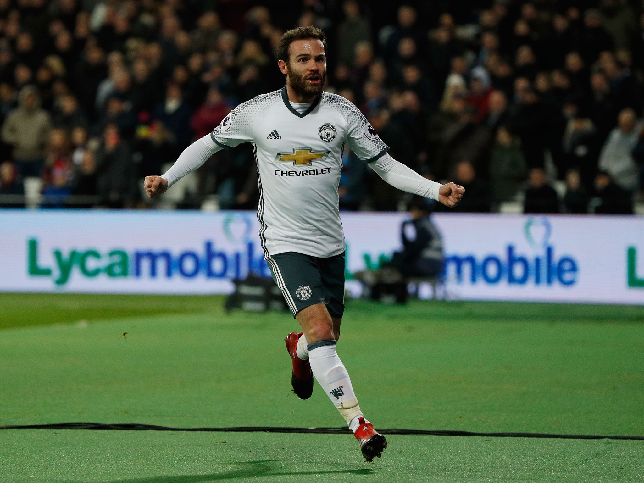 Mata celebrates after putting United ahead