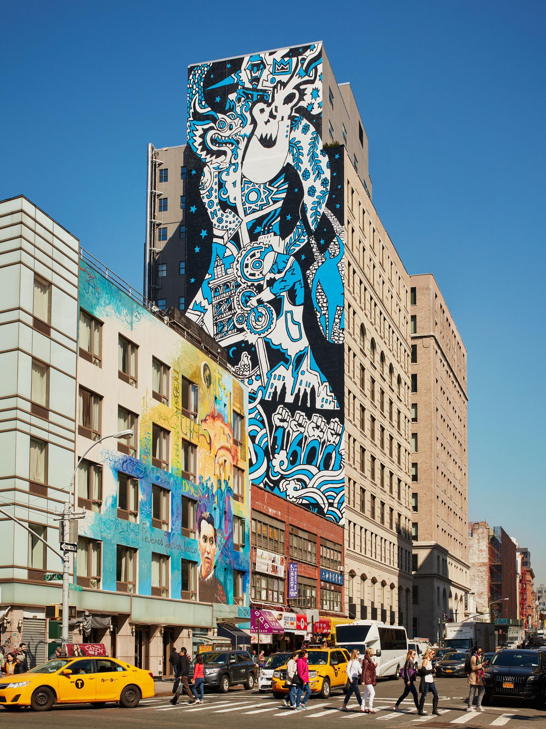 11 Howard’s mural is the handiwork of Jeff Koons-inspired students