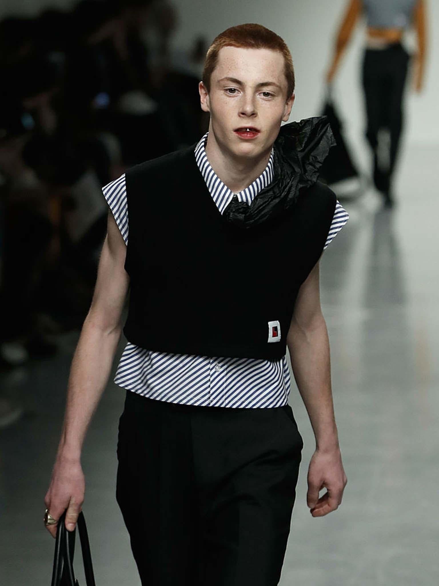 Sam Lloyd Roberts (AMCK) opened Xander Zhou's Autumn Winter 2017 show at London Fashion Week Men's