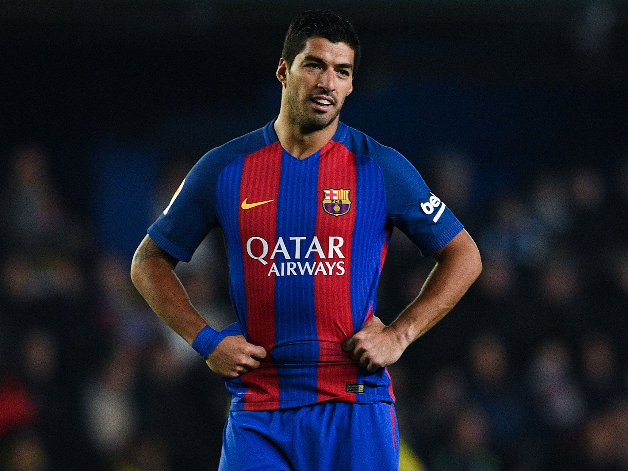 Luis Suarez reacts at the full-time whistle as Barcelona drop five points behind Real Madrid